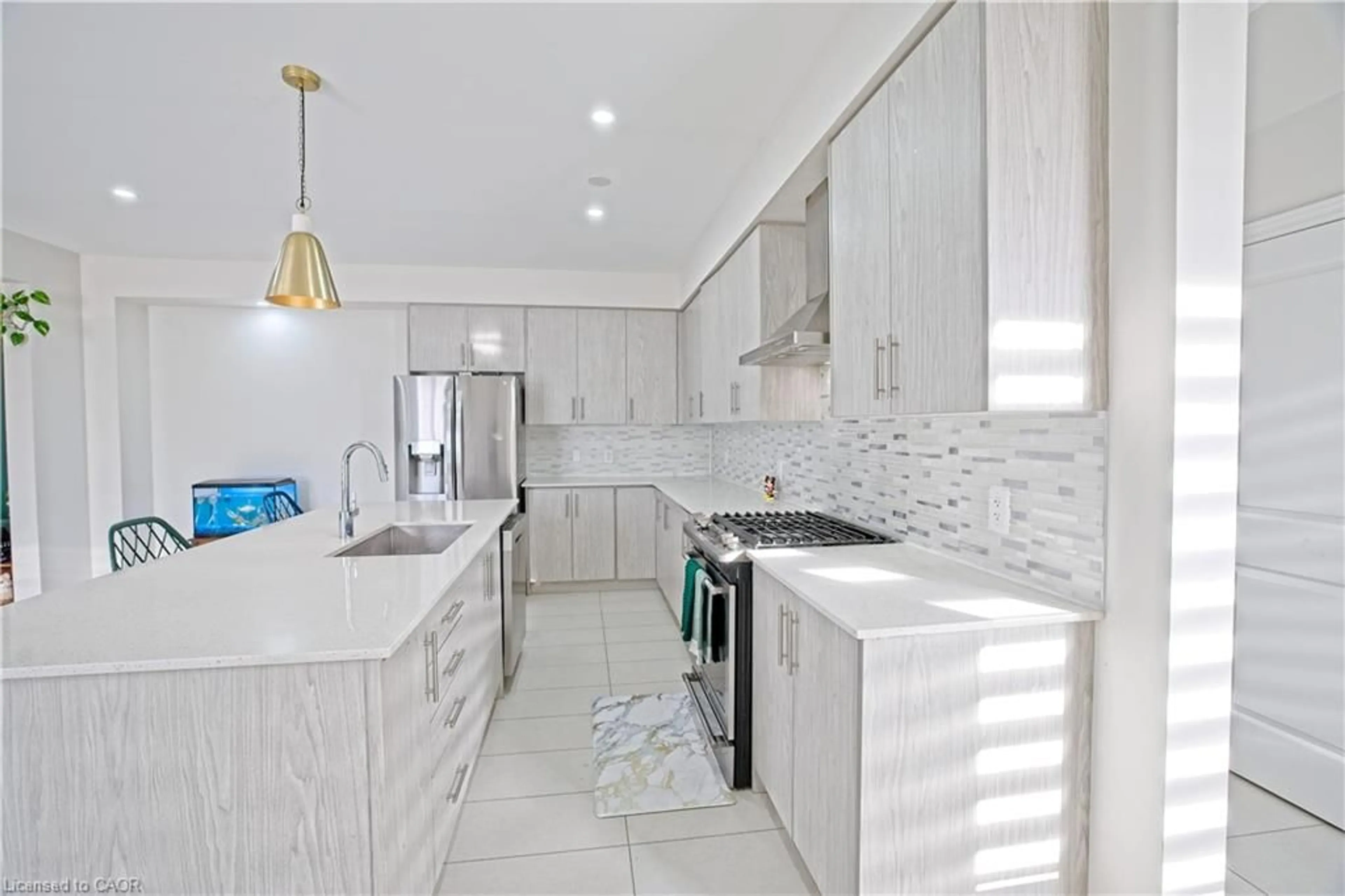 Contemporary kitchen, ceramic/tile floor for 71 Gloria St, Kitchener Ontario N2R 0R4
