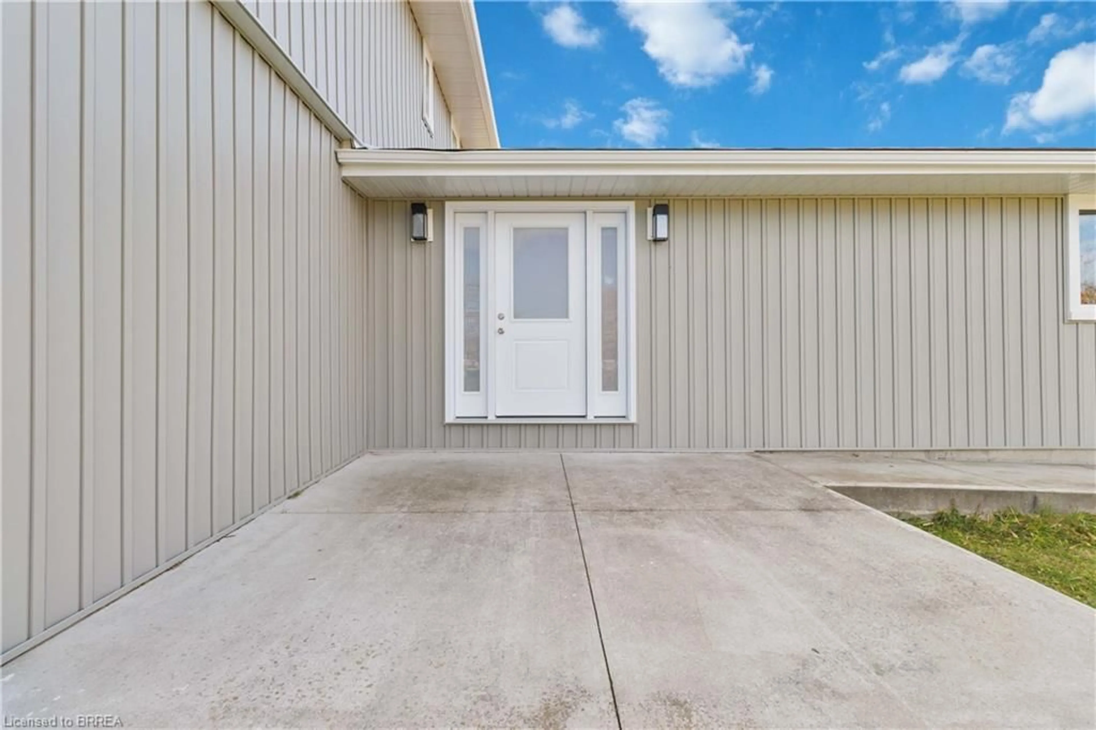 Unknown for 8 War Rd, Brantford Ontario N3T 5L6