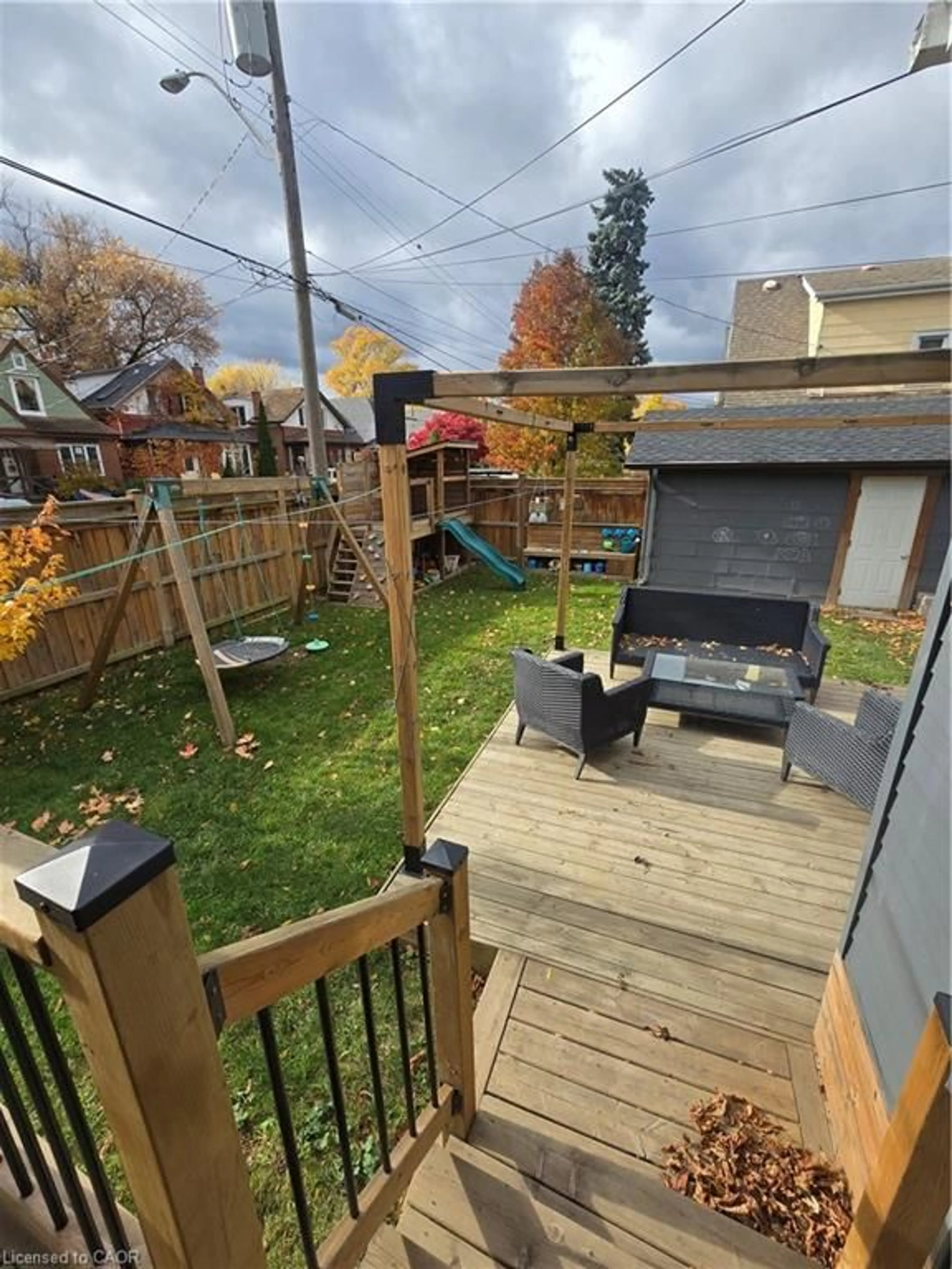 Patio, street for 93 Paradise Rd, Hamilton Ontario L8S 3S9