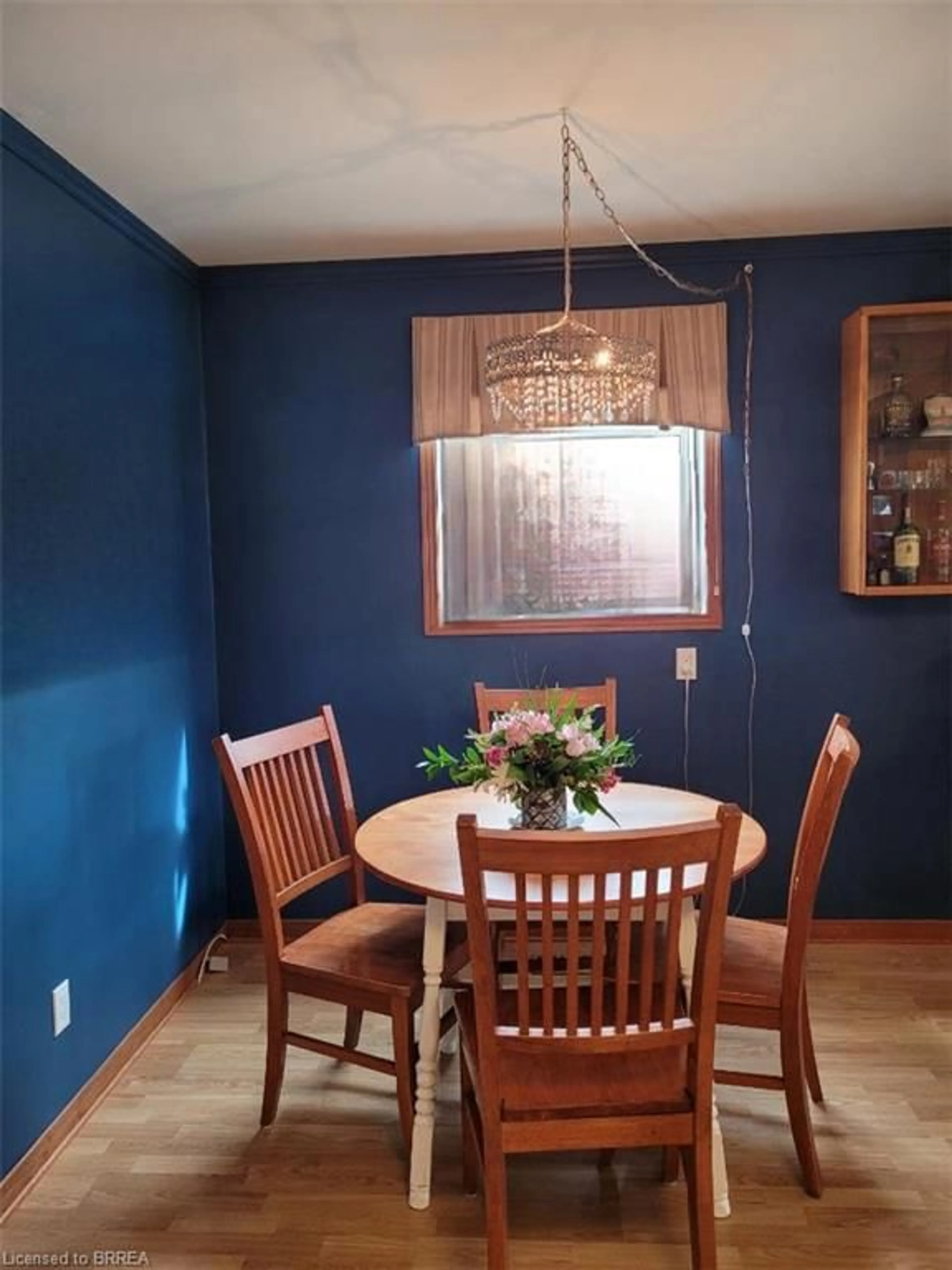 Dining room, wood/laminate floor for 59 Canterbury Ave, Stratford Ontario N5A 4V8