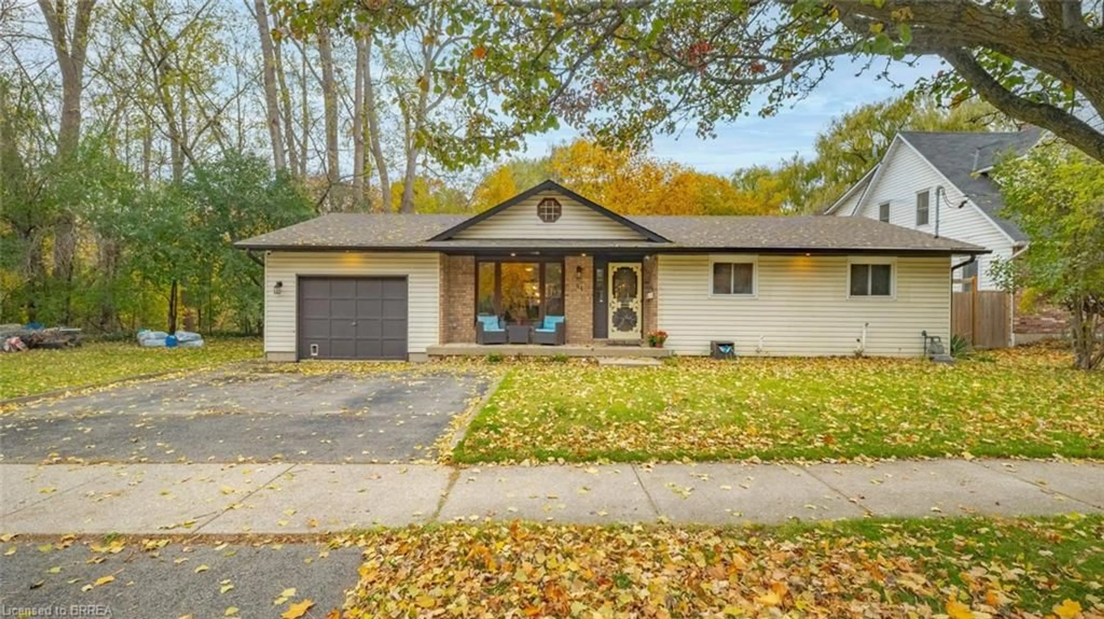 Unknown for 44 Locks Rd, Brantford Ontario N3S 6Y9