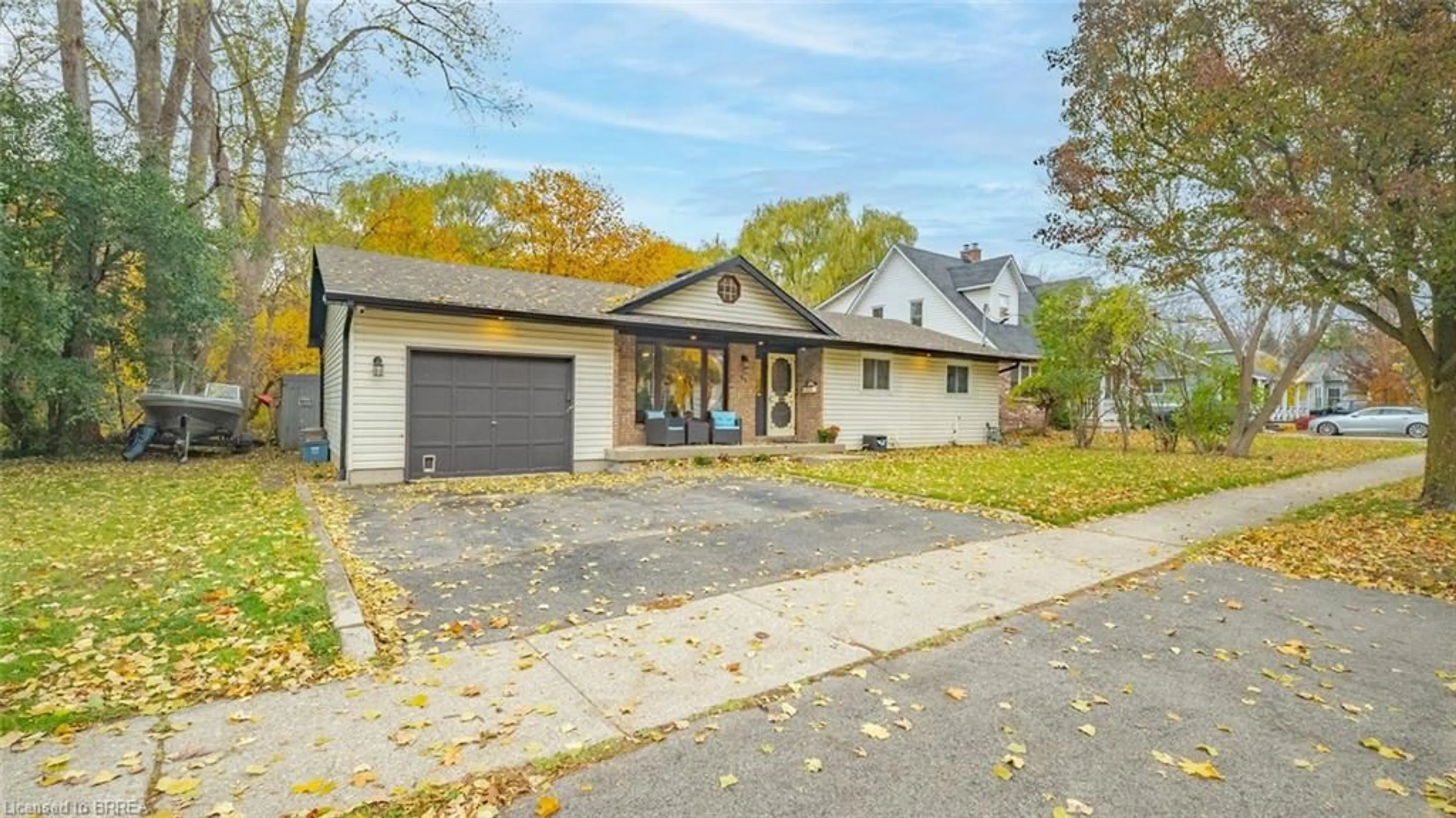 Unknown for 44 Locks Rd, Brantford Ontario N3S 6Y9