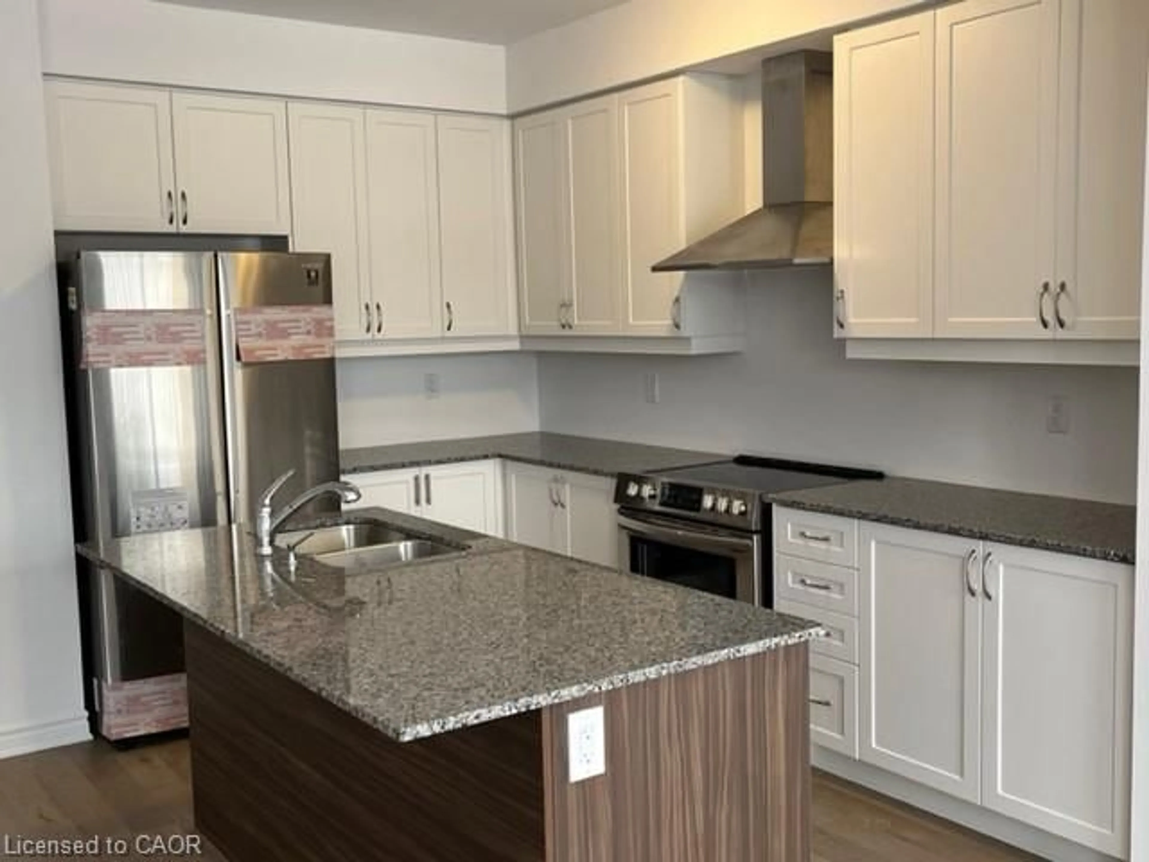 Standard kitchen, unknown for 42 Eberhardt Dr, Wasaga Beach Ontario L9Z 0K5