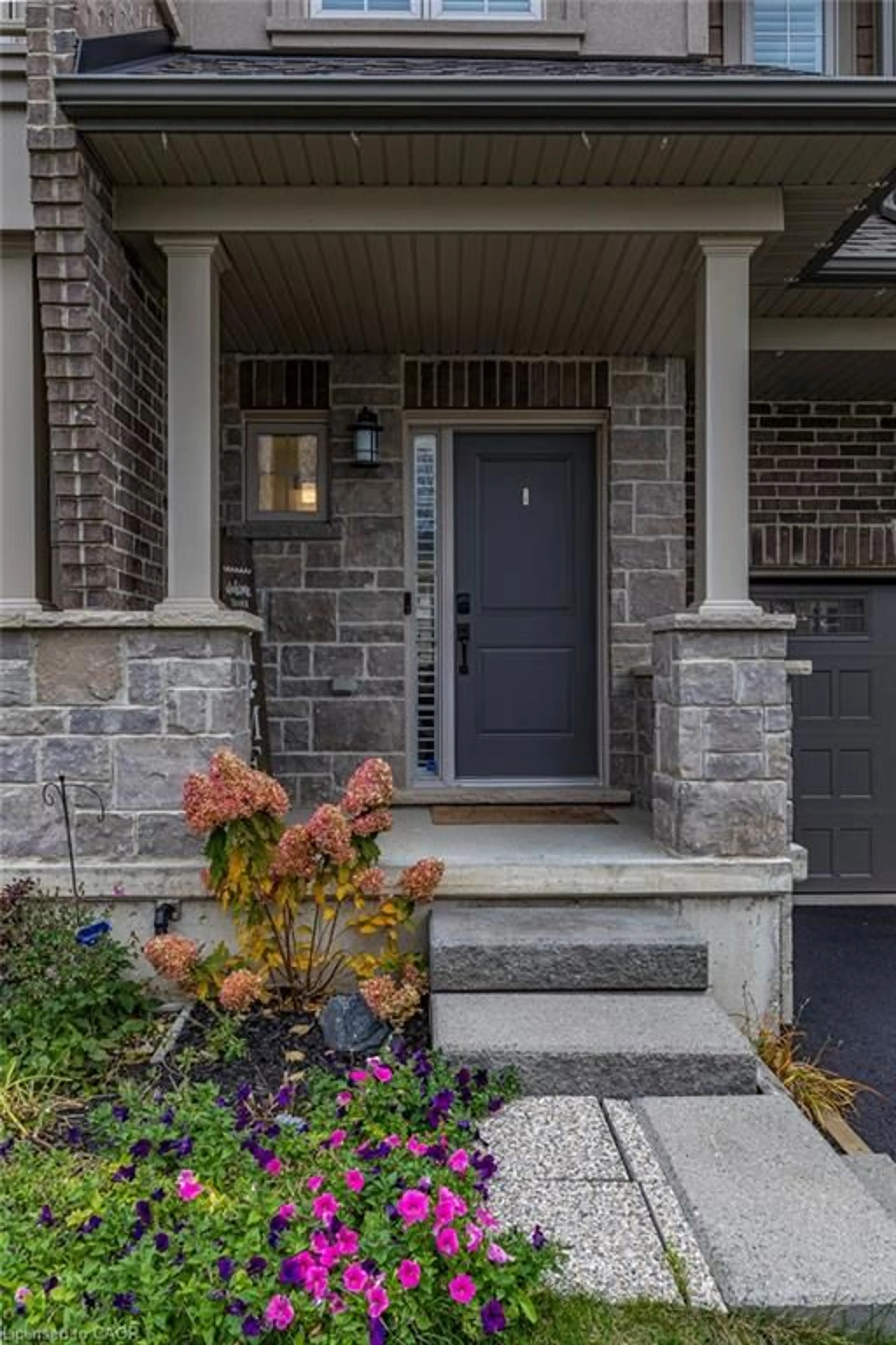 Home with brick exterior material, street for 70 Dennis Dr, Smithville Ontario L0R 2A0