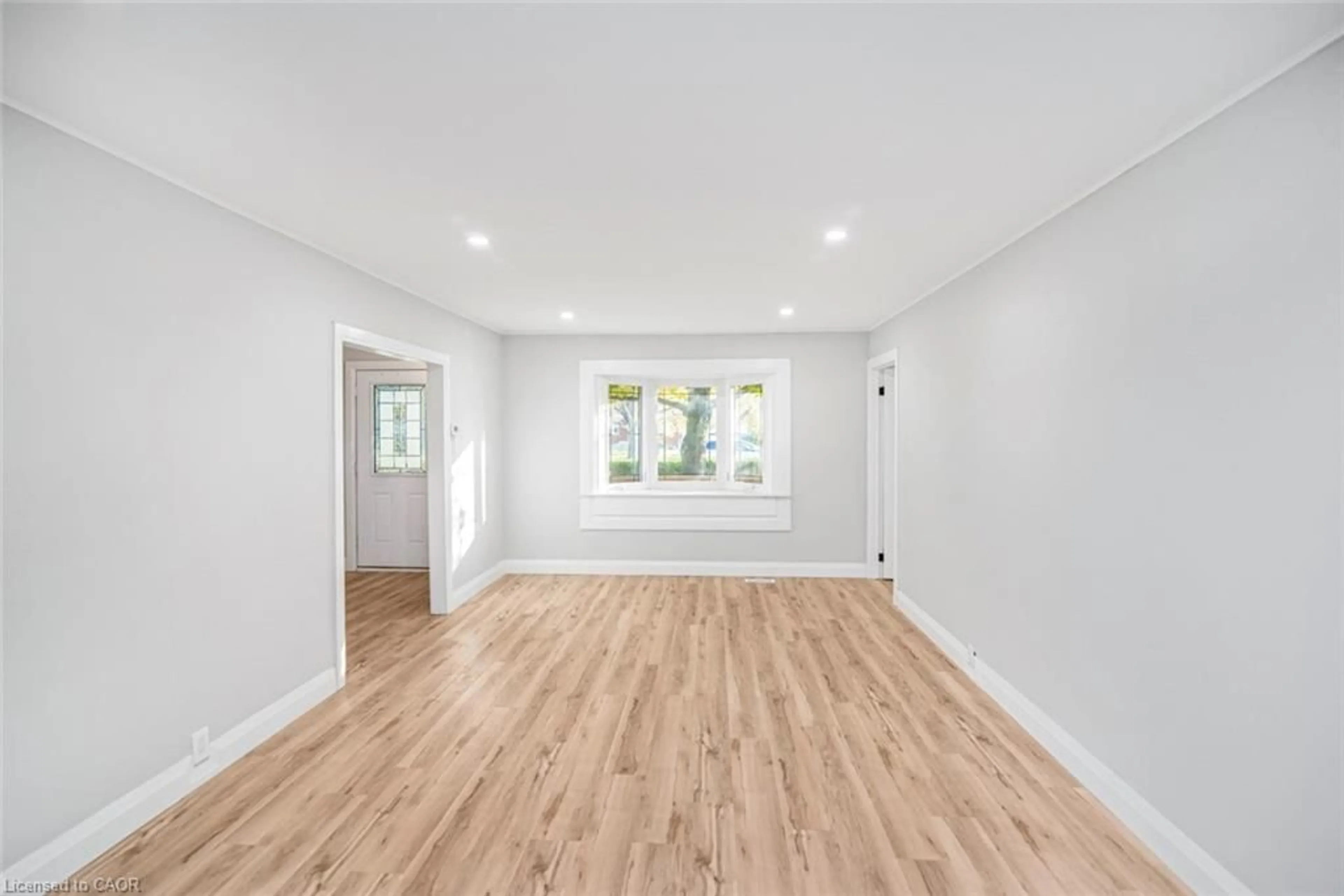 Unknown for 1071 Hwy 8, Stoney Creek Ontario L8E 5H8