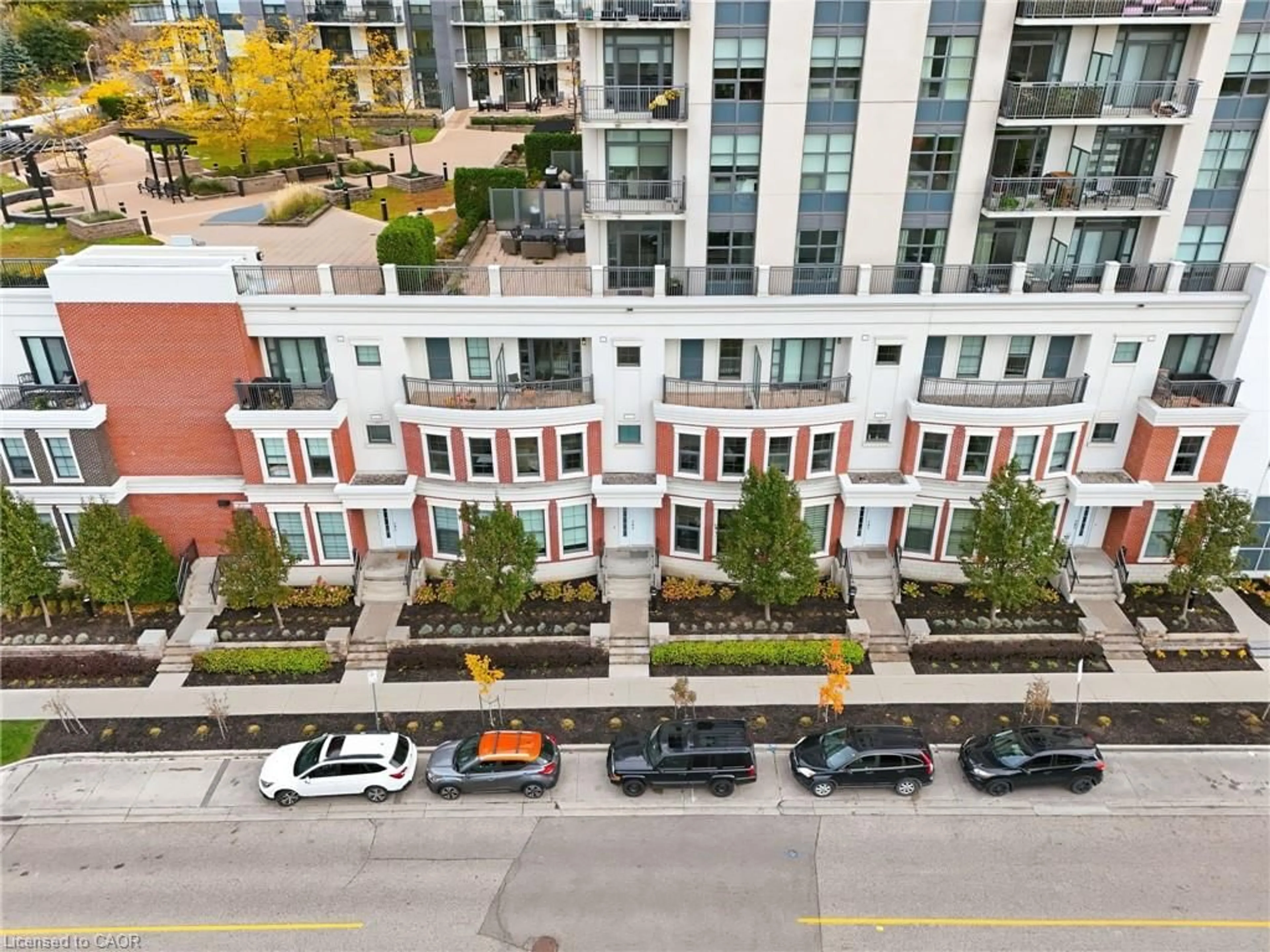 A pic from outside/outdoor area/front of a property/back of a property/a pic from drone, city buildings view from balcony for 144 Park St #TH7, Waterloo Ontario N2L 0B6
