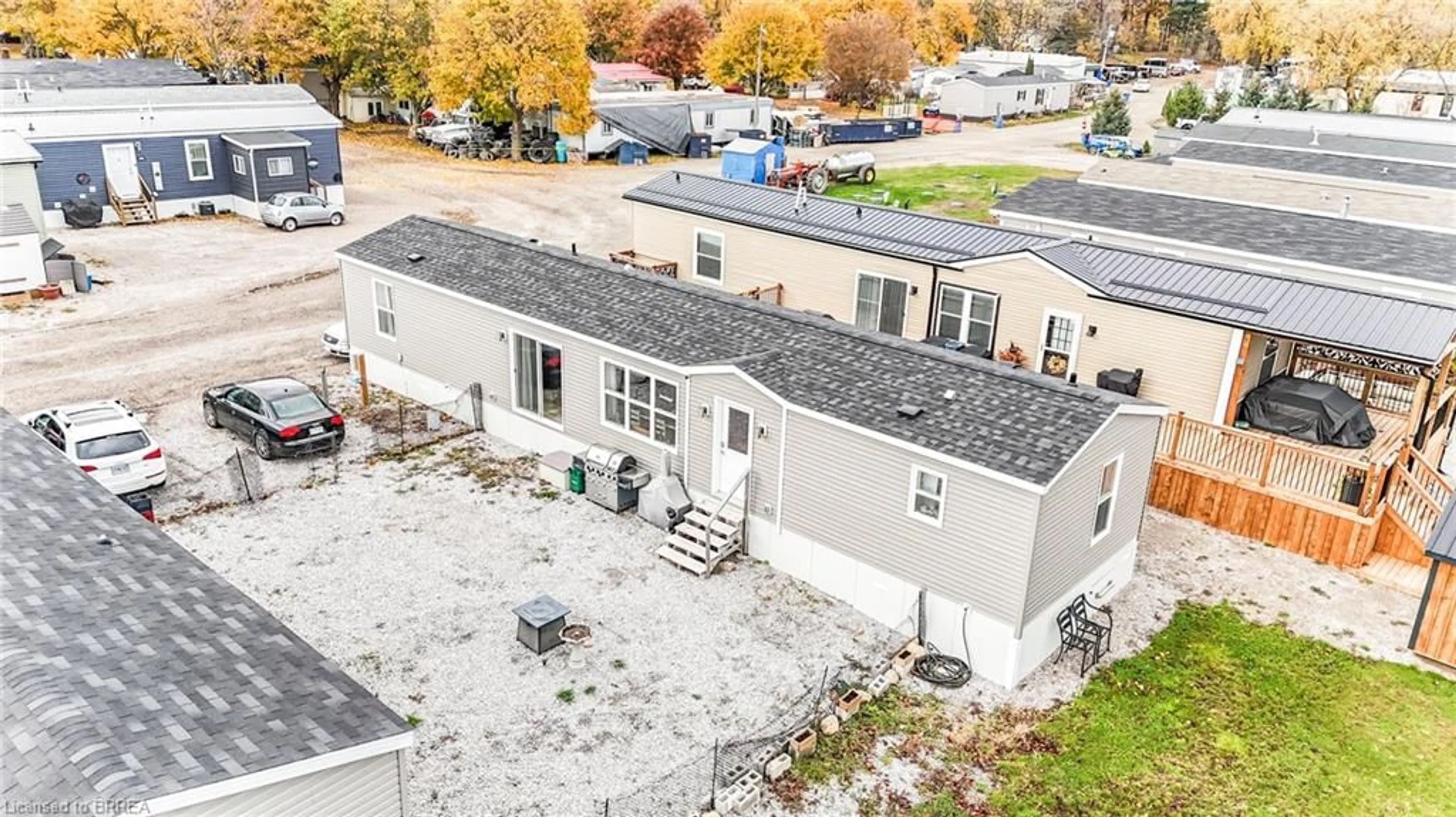 A pic from outside/outdoor area/front of a property/back of a property/a pic from drone, unknown for 99 Fourth Concession Rd #715, Burford Ontario N0E 1A0