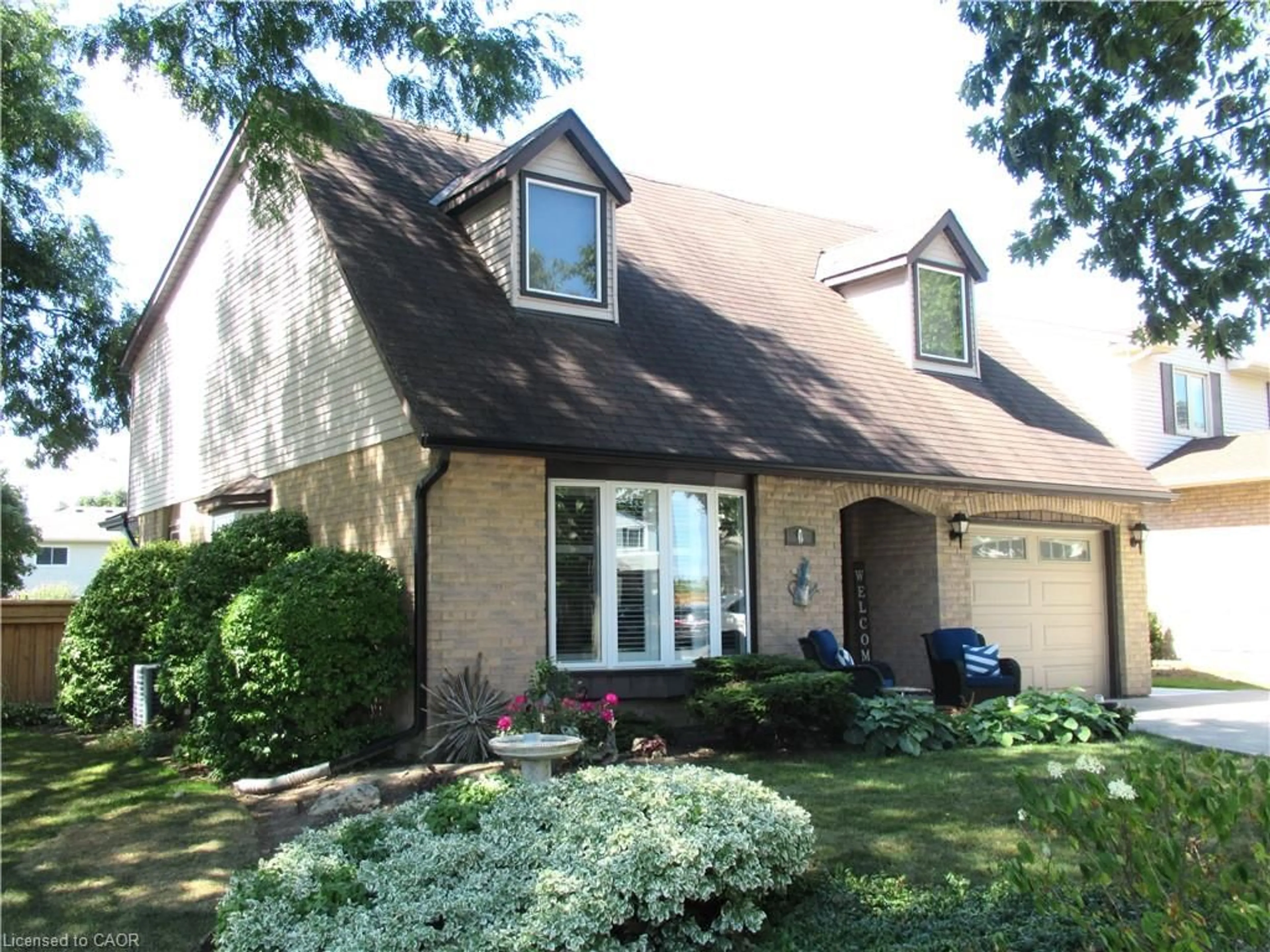 Home with brick exterior material, street for 1 Agawam Crt, Stoney Creek Ontario L8J 1Z7