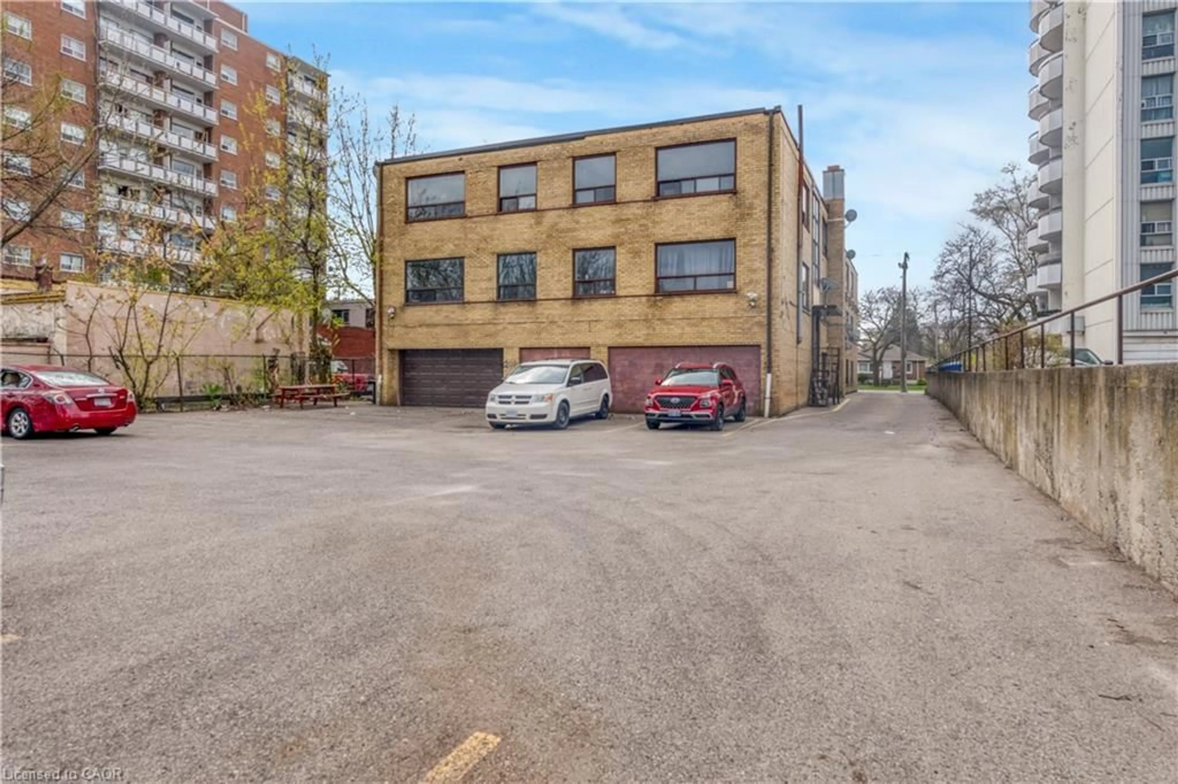 Parking for 295 Melvin Ave, Hamilton Ontario L8H 2K6