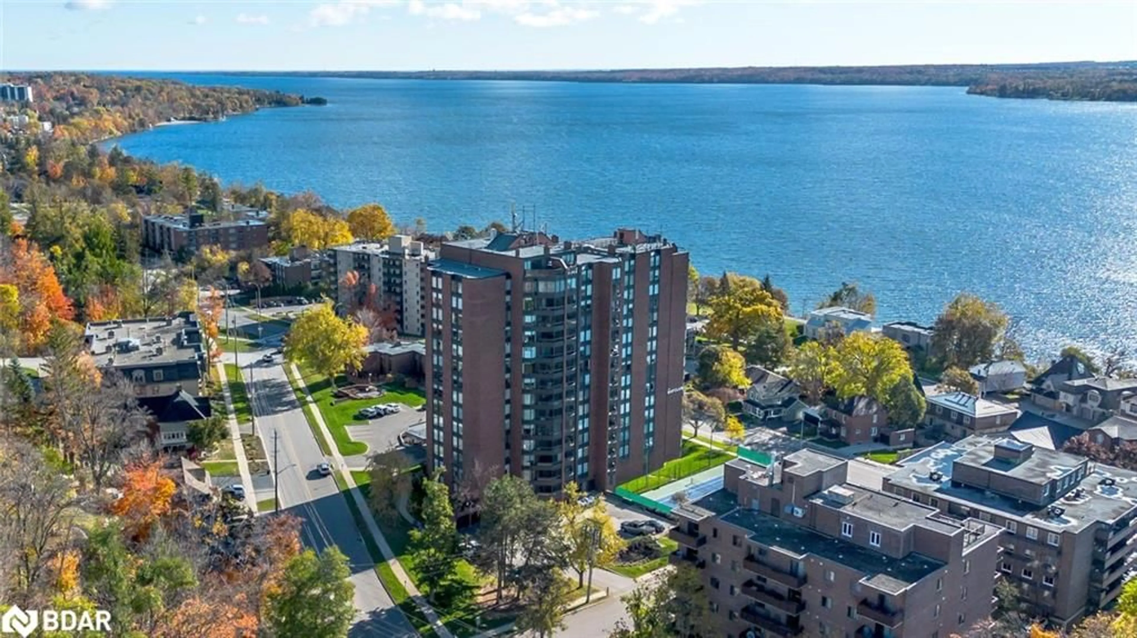 A pic from outside/outdoor area/front of a property/back of a property/a pic from drone, water/lake/river/ocean view for 181 Collier St #803, Barrie Ontario L4M 5L6