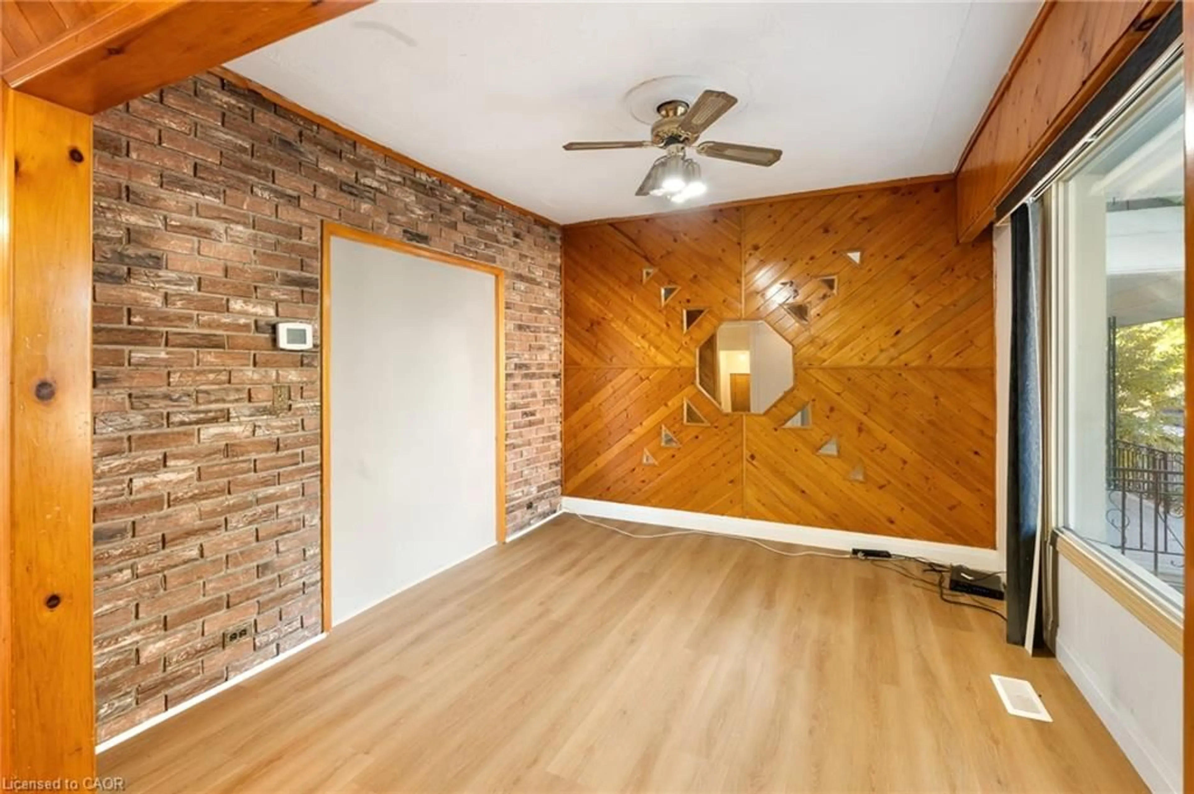 Unknown for 467 Grove Ave, Windsor Ontario N9A 6G3