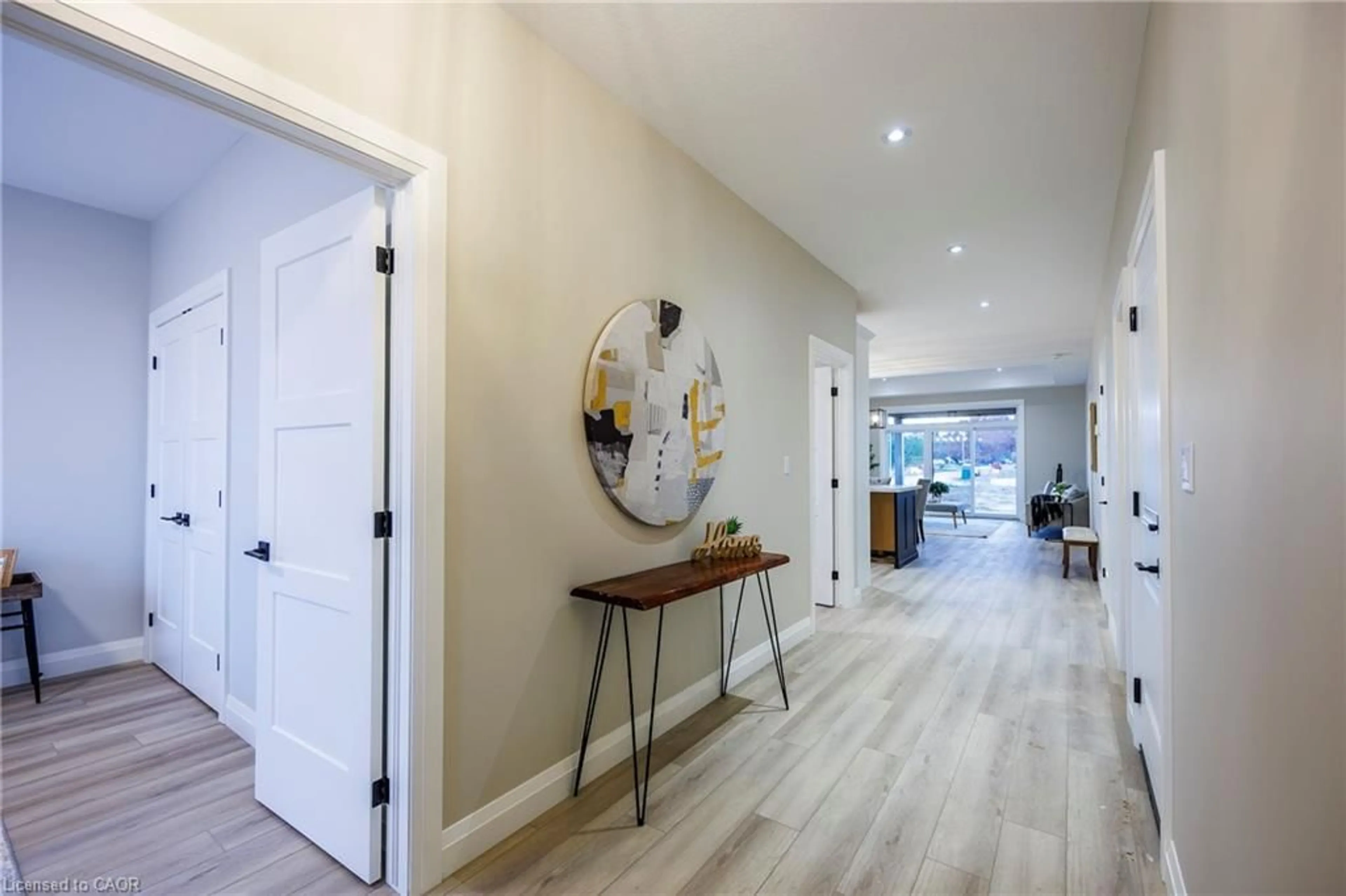 Indoor entryway for 379 Argyle Ave, Delhi Ontario N4B 0B2