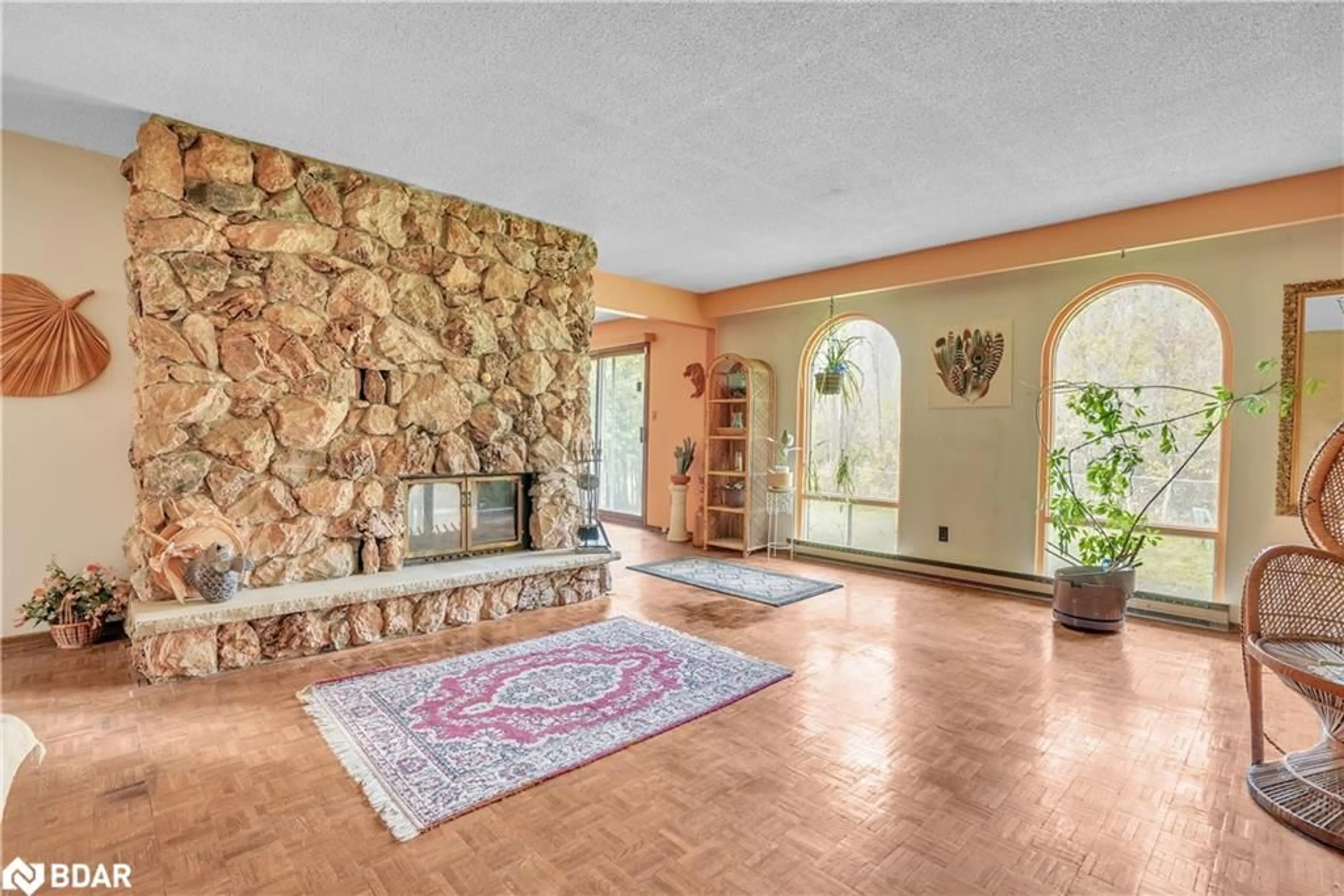 Indoor foyer for 1164 North Shore Dr, Gilford Ontario L0L 1R0