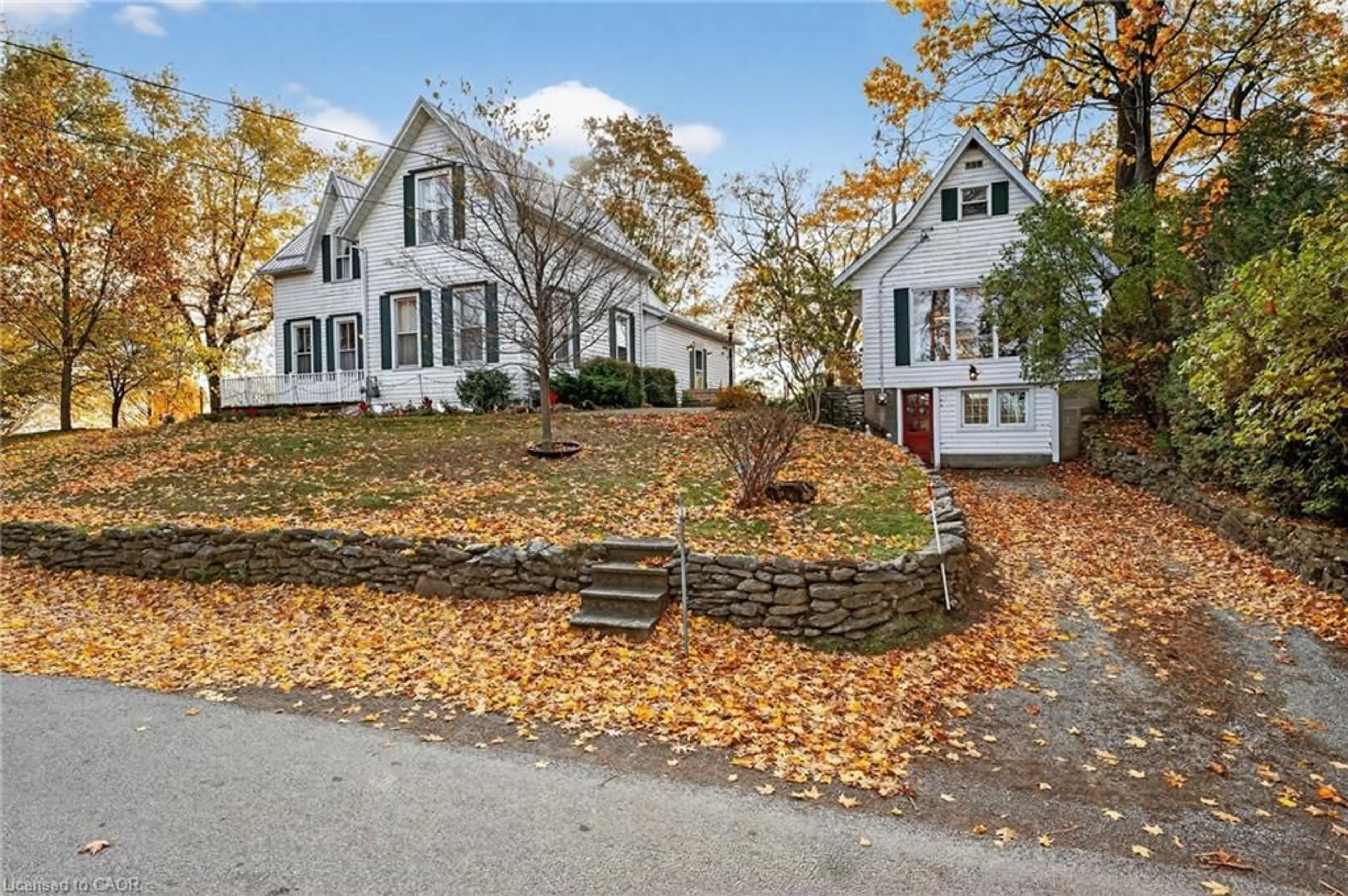 A pic from outside/outdoor area/front of a property/back of a property/a pic from drone, street for 685 Sandy Bay Rd, Dunnville Ontario N1A 2W6