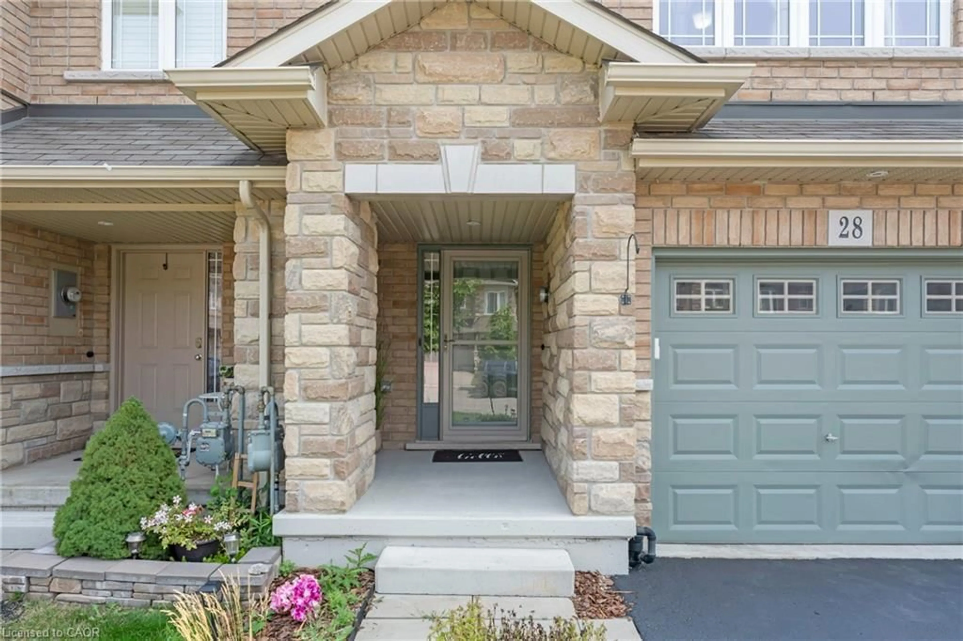 Unknown for 28 Charleswood Cres, Hamilton Ontario L0R 1P0