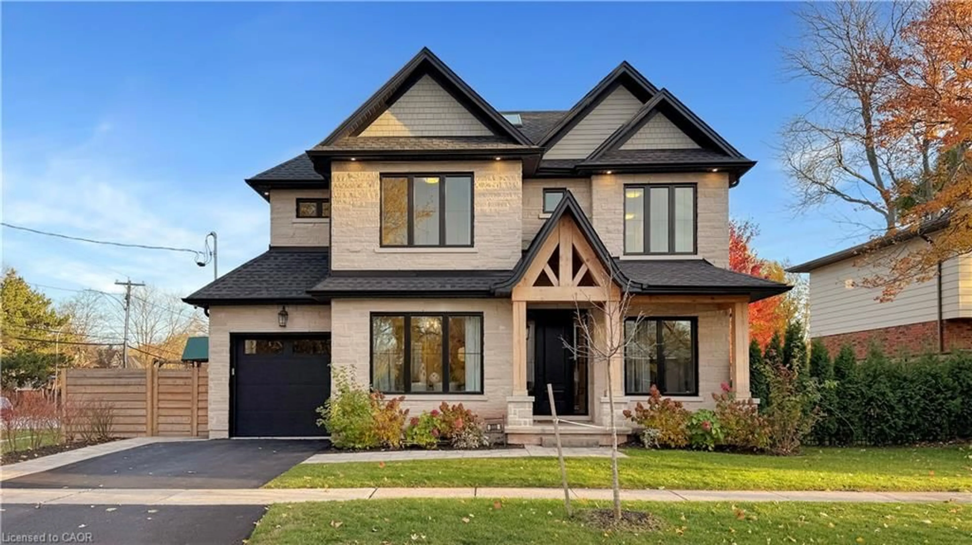 Home with brick exterior material, street for 333 Silvana Cres, Burlington Ontario L7L 2W3