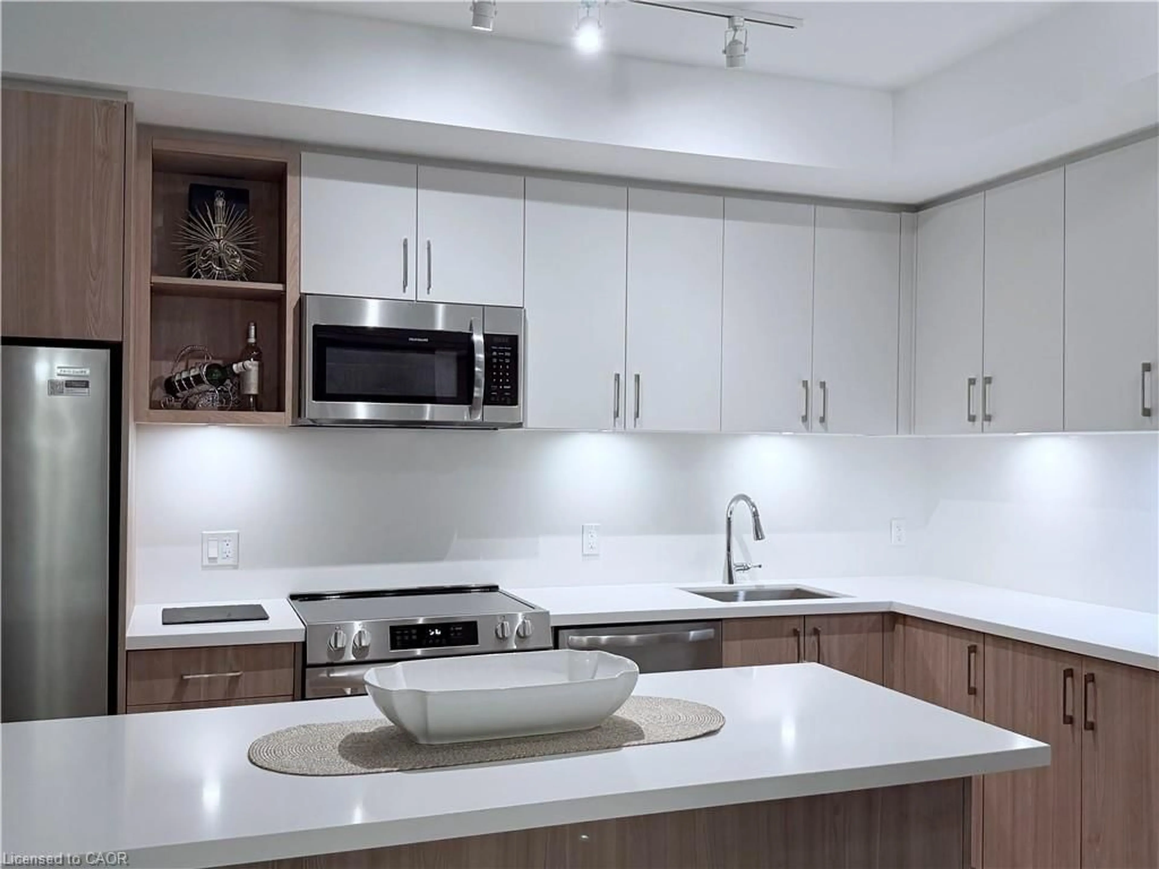 Standard kitchen, unknown for 333 Sunseeker Ave #262, Innisfil Ontario L9S 0R6