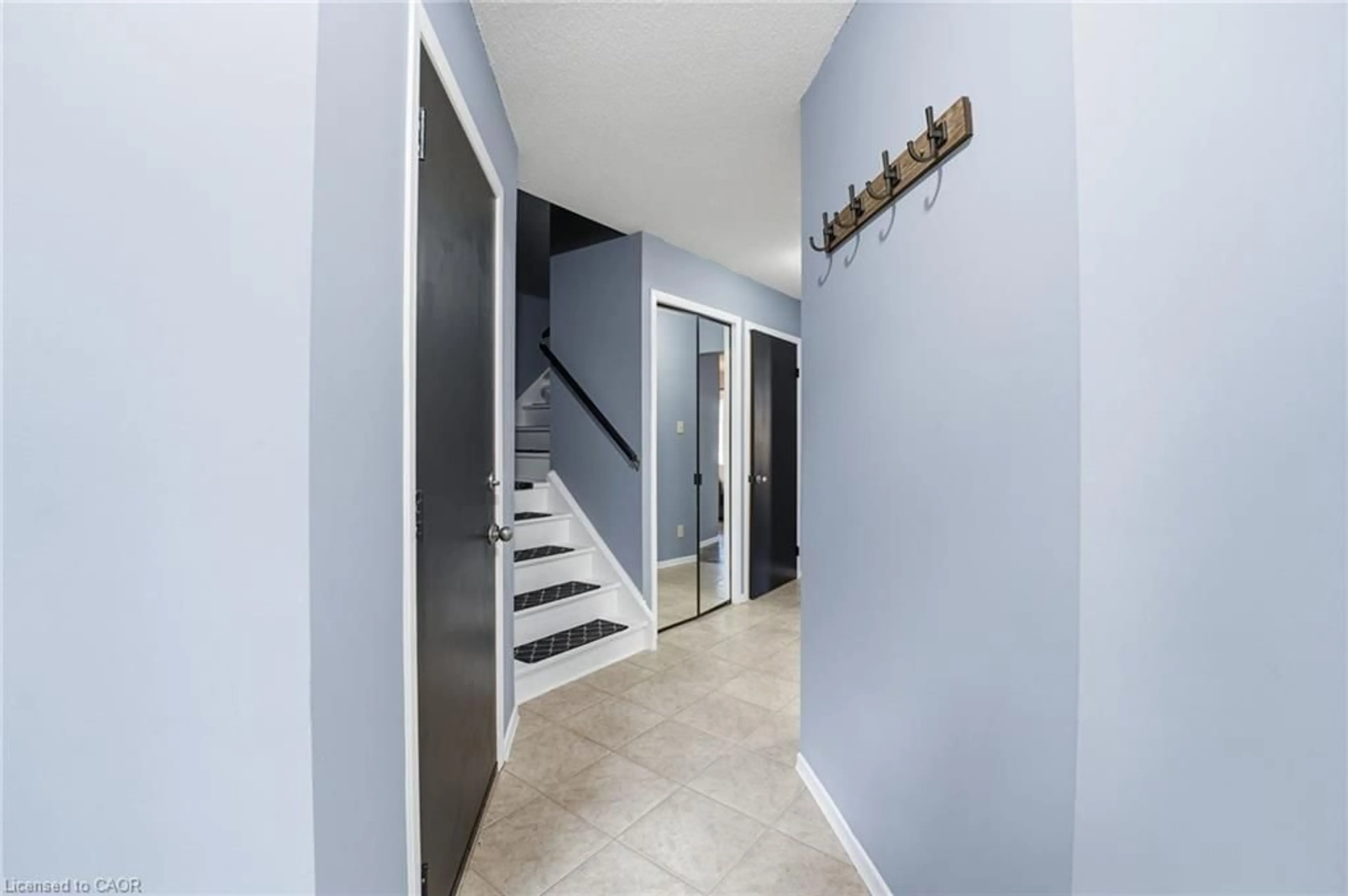 Unknown for 445 Kingscourt Dr #6, Waterloo Ontario N2K 3R4