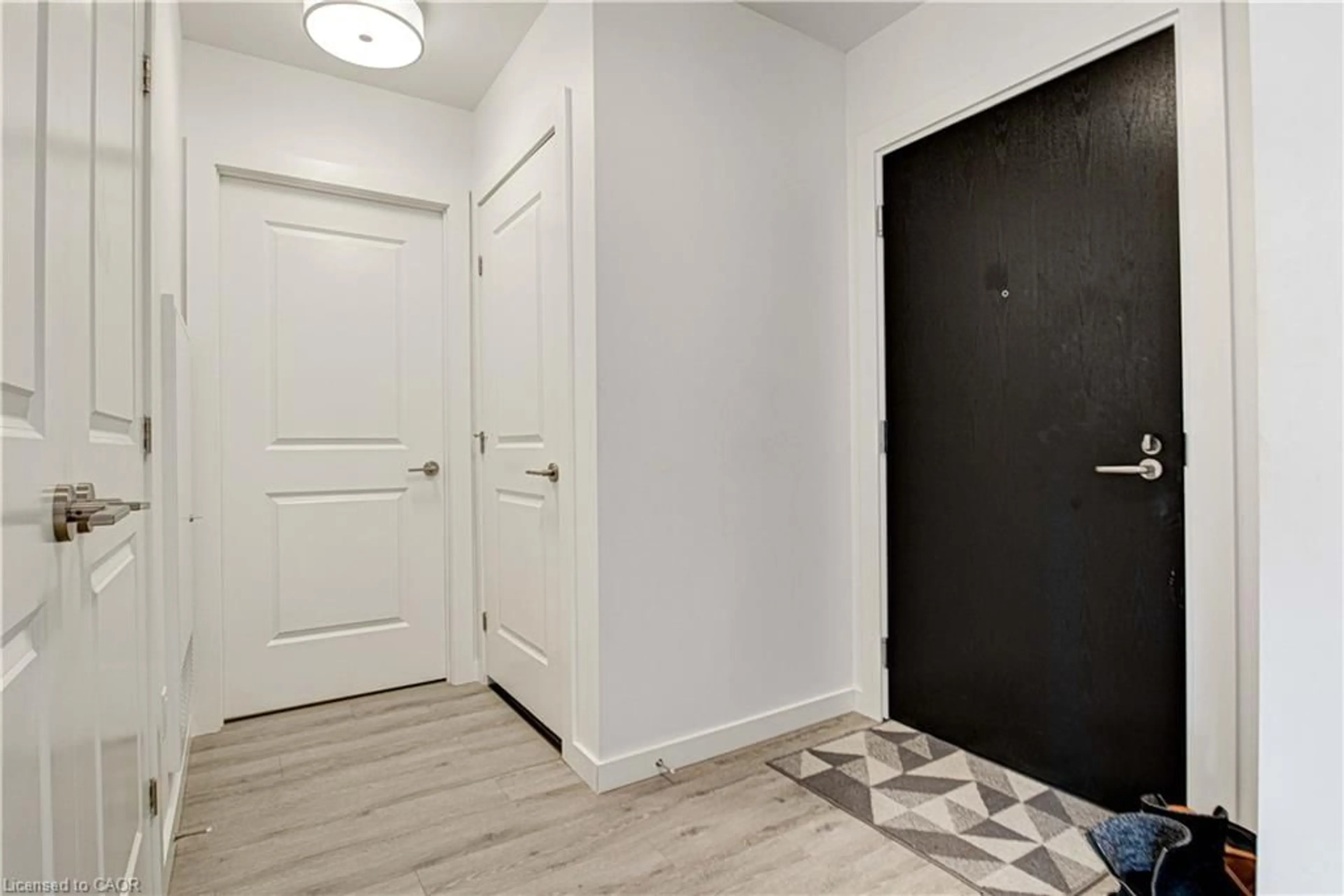 Indoor entryway for 181 King St #1803, Waterloo Ontario N2J 0E7
