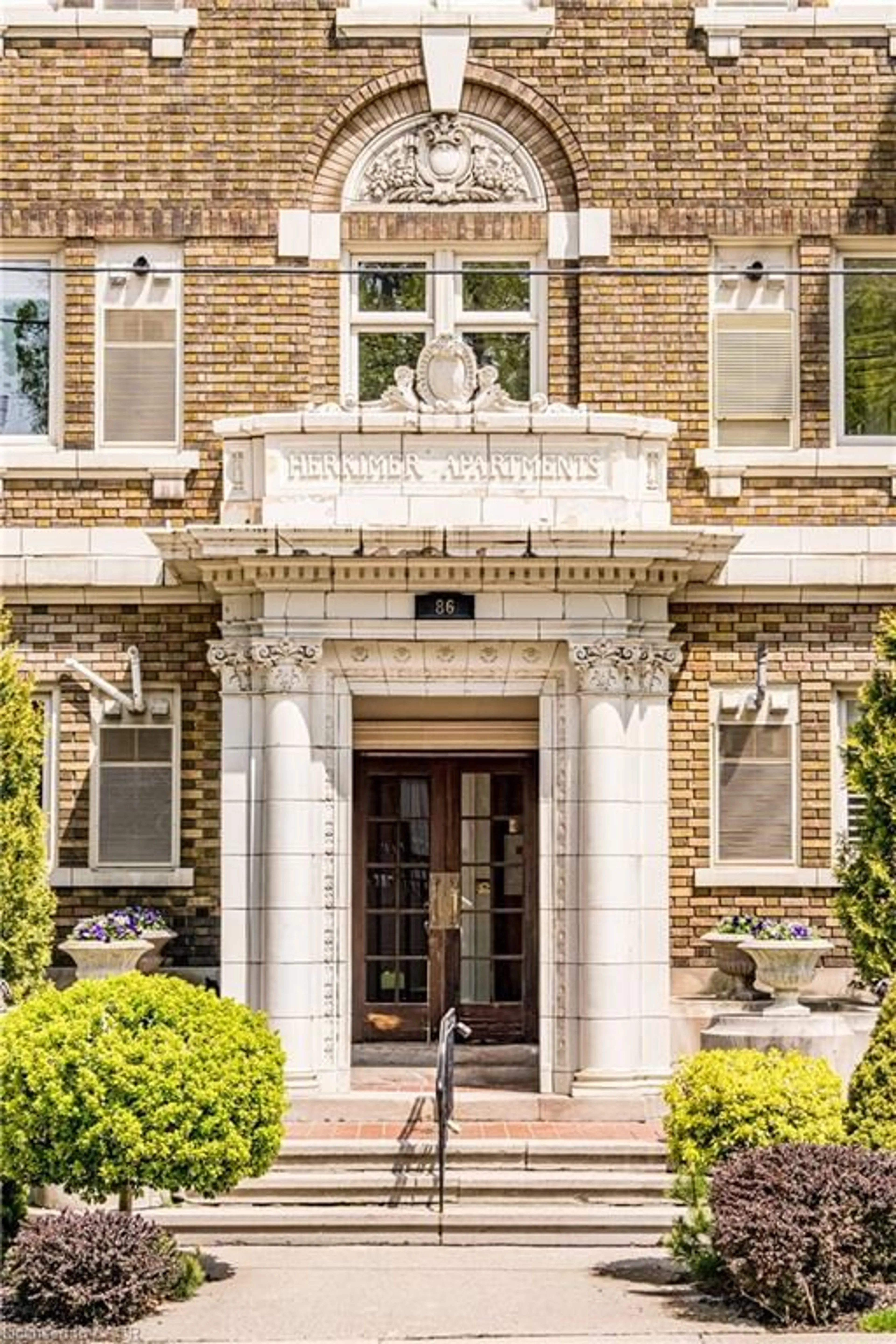 Home with brick exterior material, building for 86 Herkimer St #13, Hamilton Ontario L8P 2G7