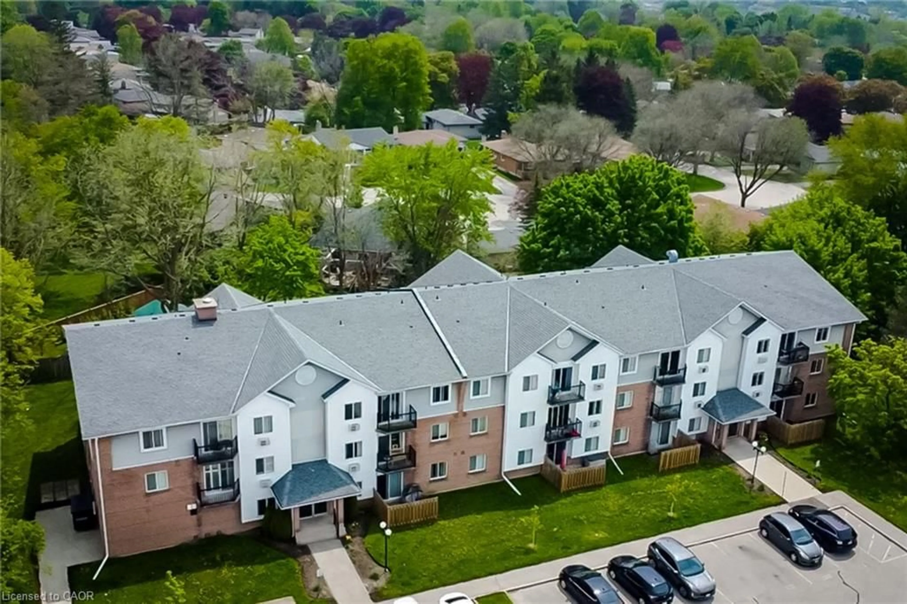 A pic from outside/outdoor area/front of a property/back of a property/a pic from drone, city buildings view from balcony for 270 Eiwo Crt #208, Waterloo Ontario N2K 3M6