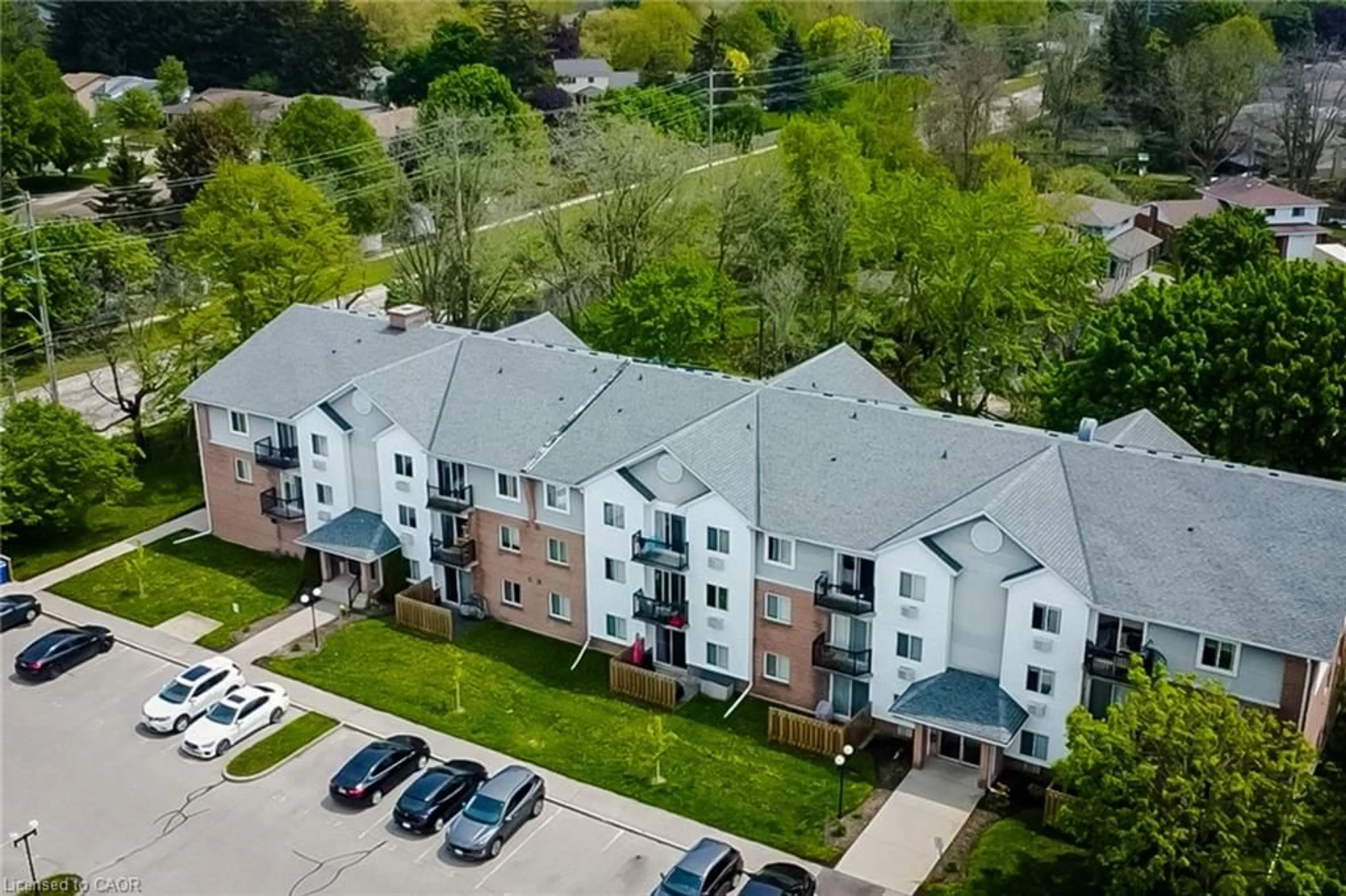 A pic from outside/outdoor area/front of a property/back of a property/a pic from drone, city buildings view from balcony for 270 Eiwo Crt #208, Waterloo Ontario N2K 3M6