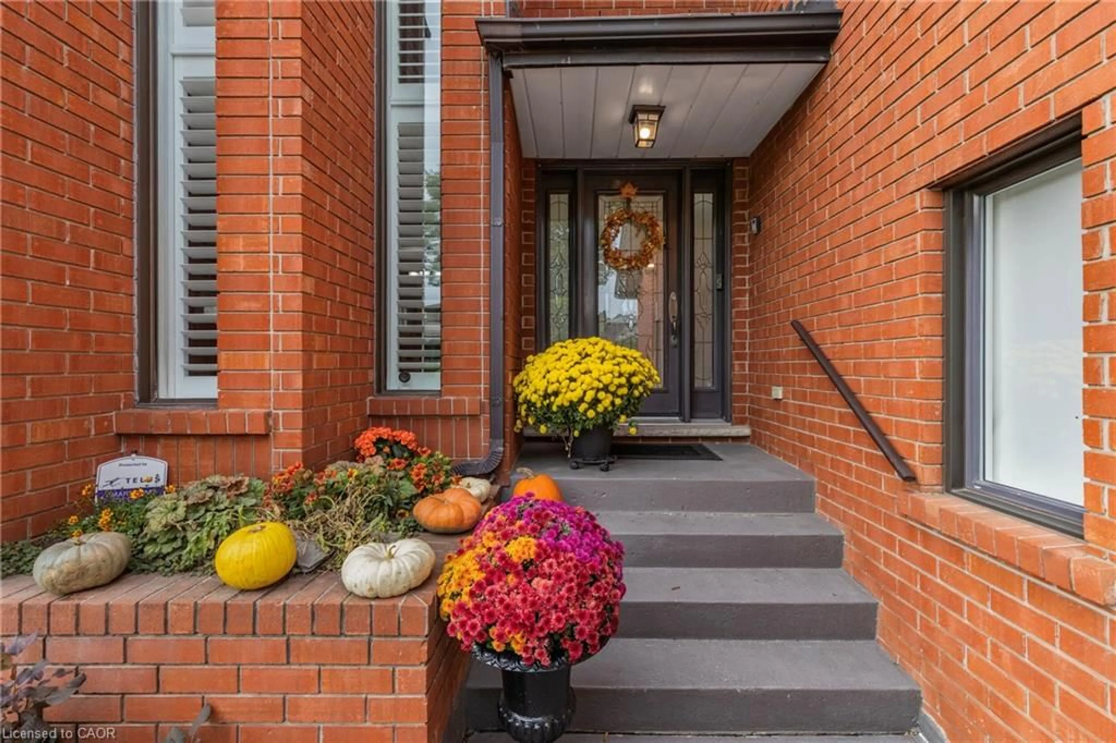 Unknown for 10 Vega Cres, Stoney Creek Ontario L8E 4S7