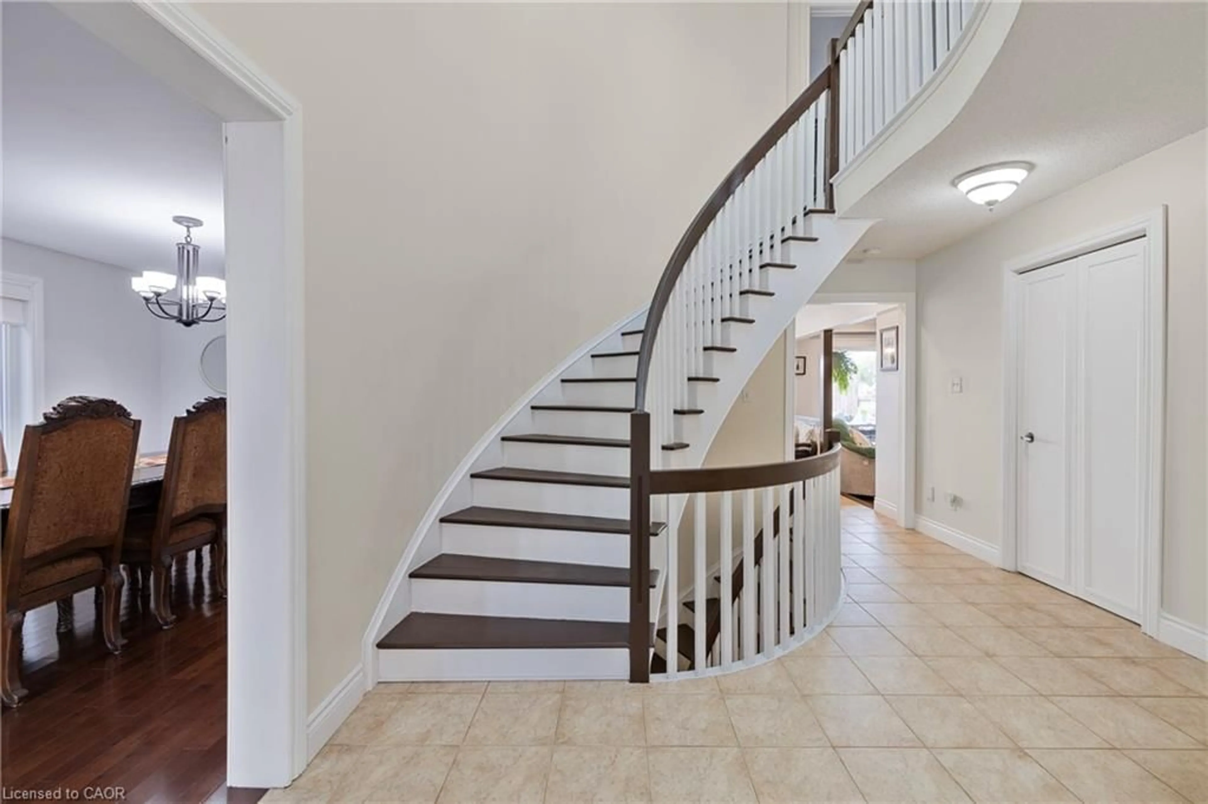 Stairs for 10 Vega Cres, Stoney Creek Ontario L8E 4S7