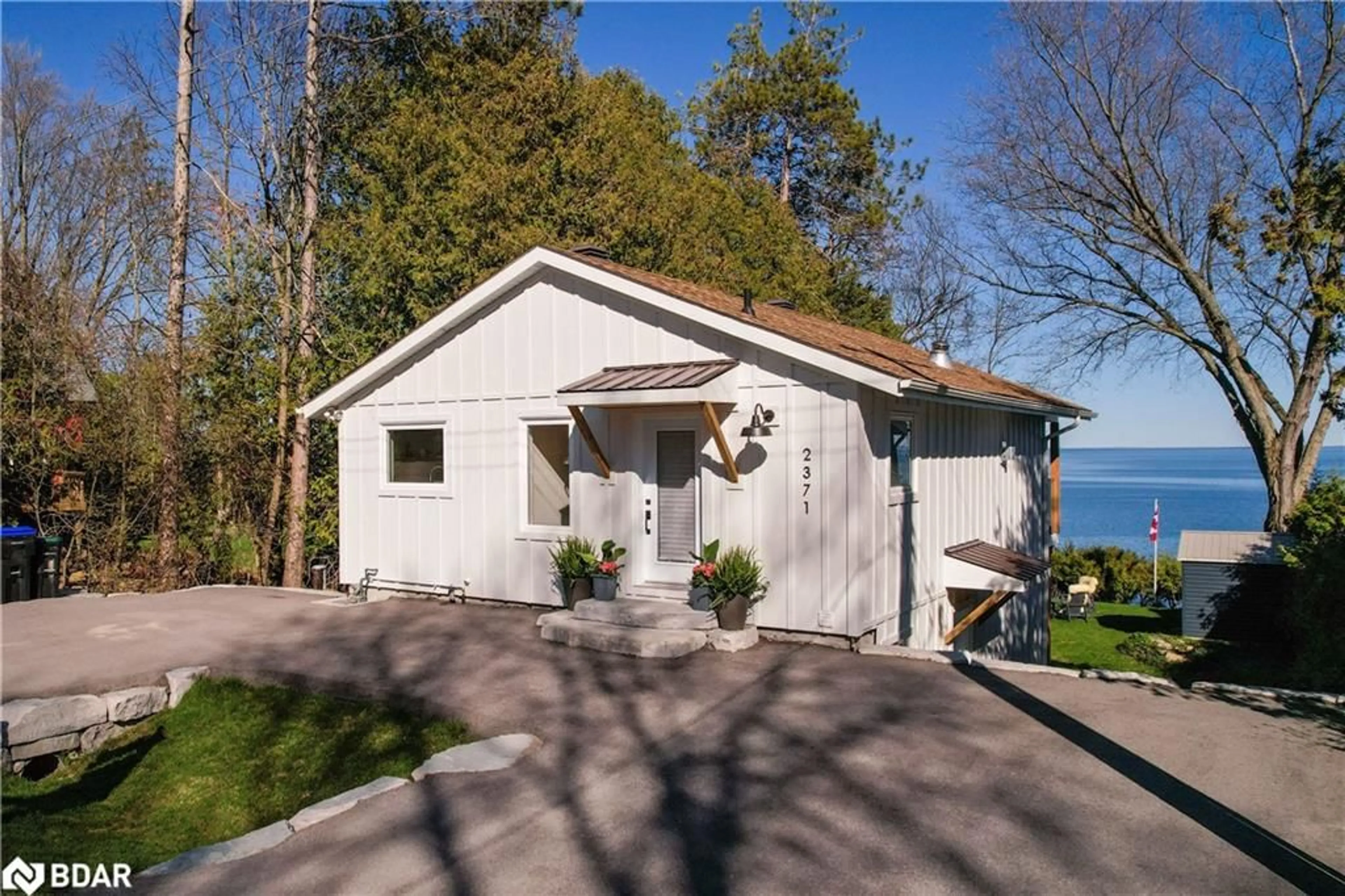 Shed for 2371 Lakeshore Rd, Oro-Medonte Ontario L0L 1T0