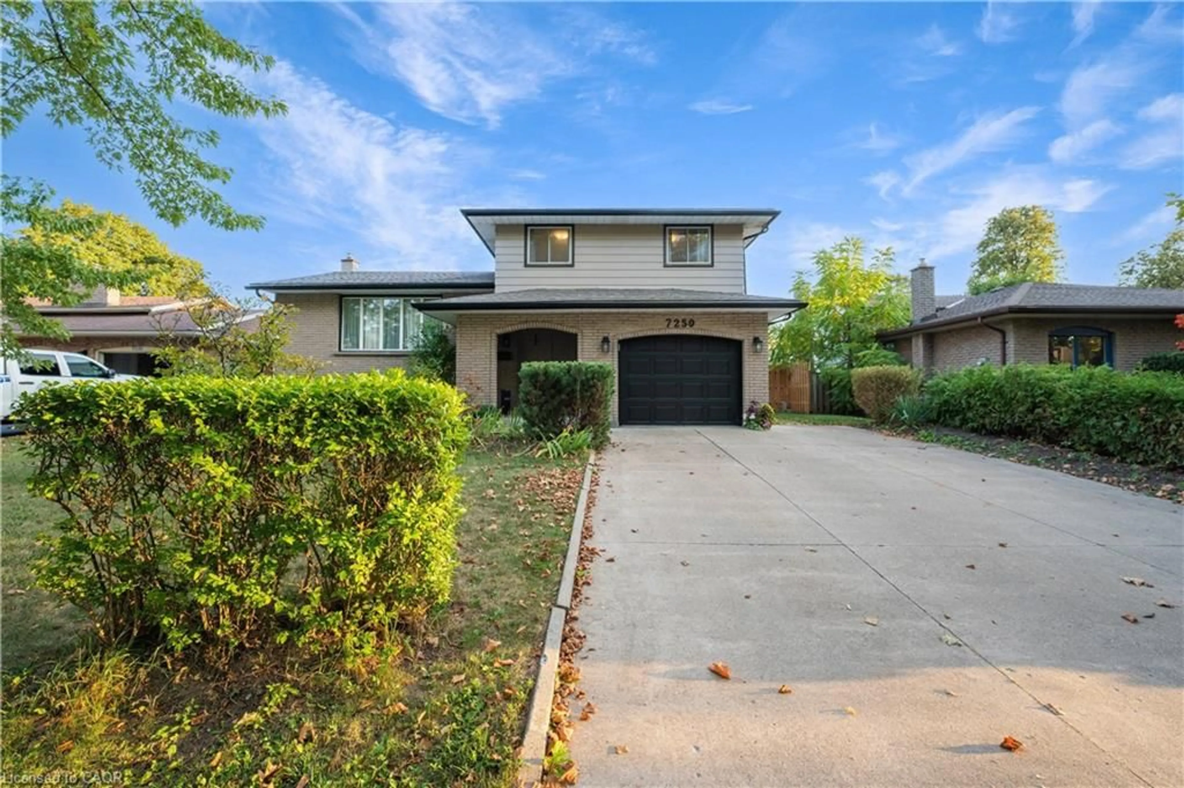 Home with brick exterior material, street for 7250 Maywood St, Niagara Falls Ontario L2E 5P5