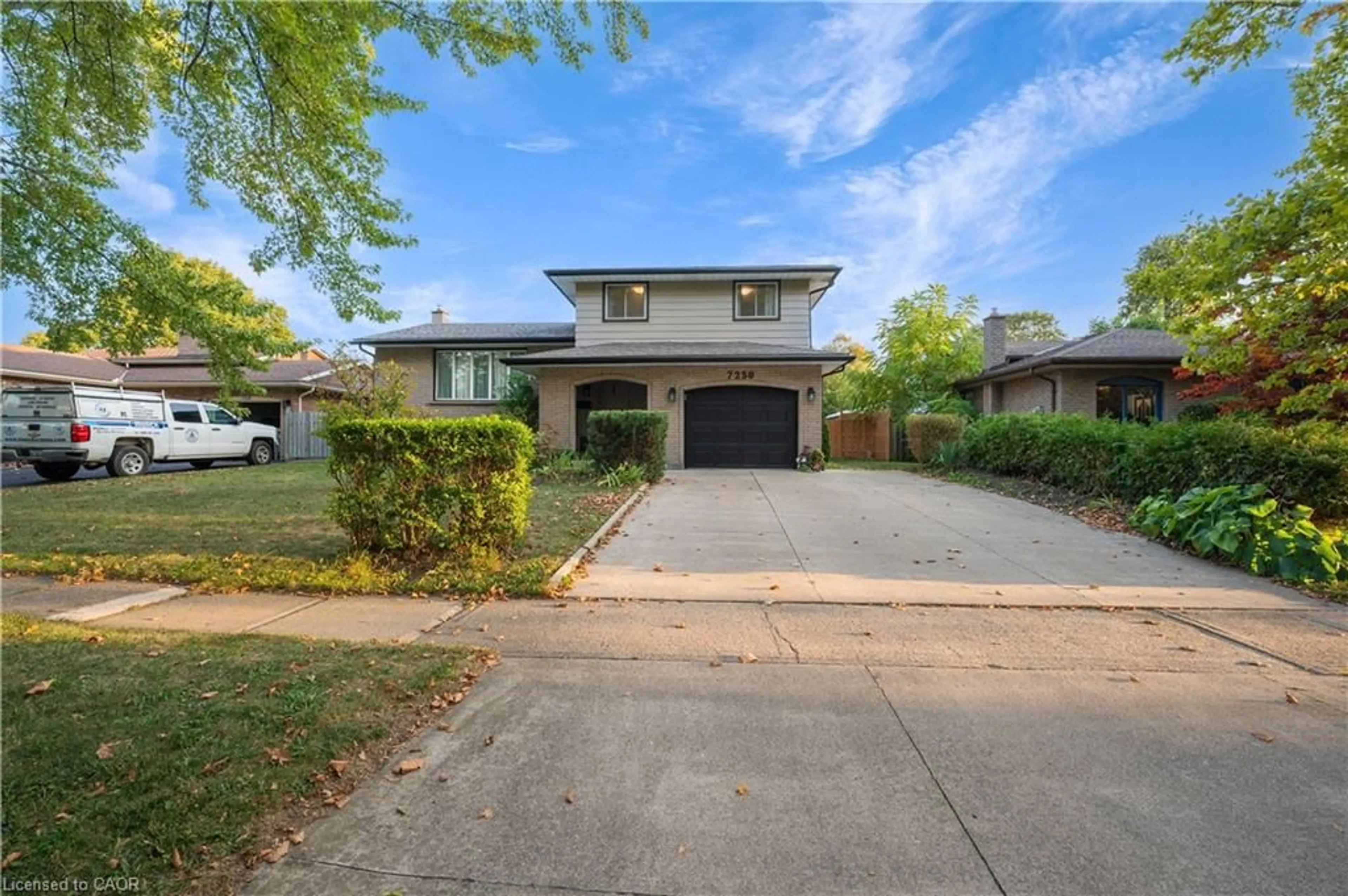 Home with brick exterior material, street for 7250 Maywood St, Niagara Falls Ontario L2E 5P5