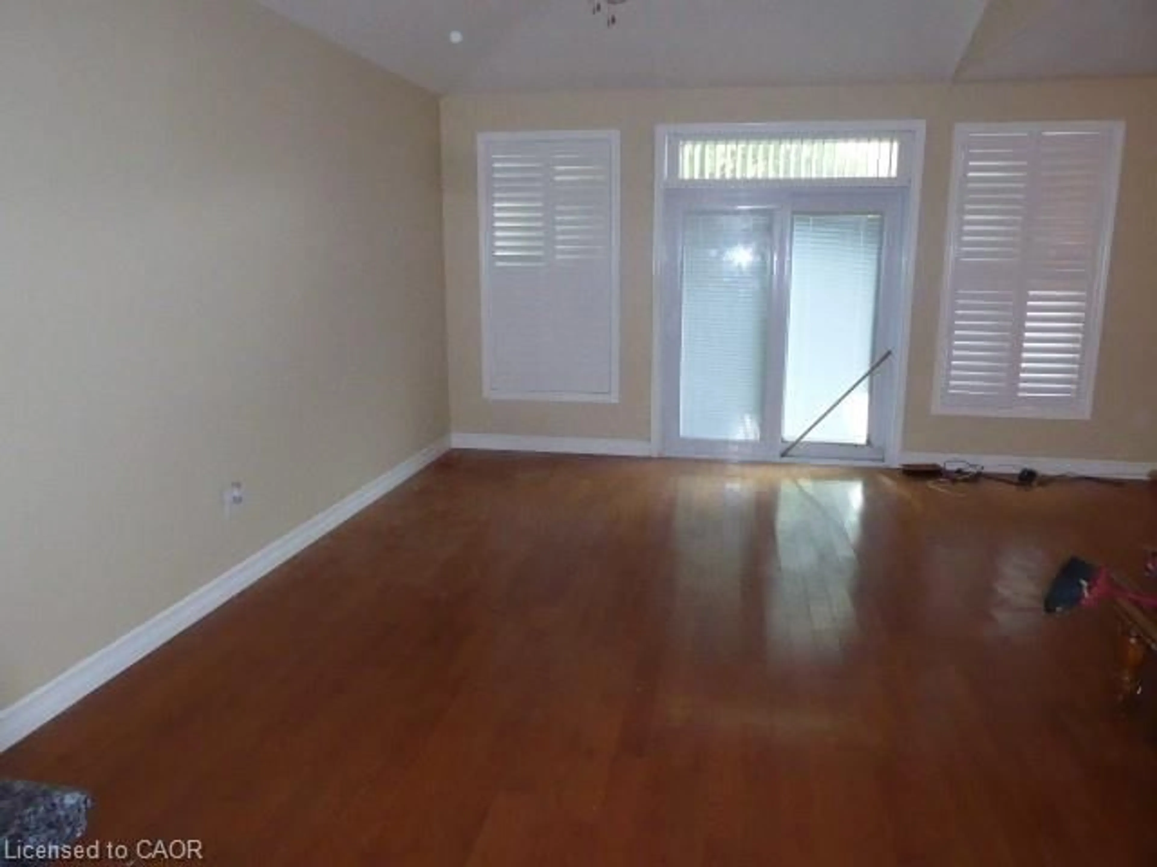 A pic of a room for 129 Highland Rd, Stoney Creek Ontario L8J 2S7