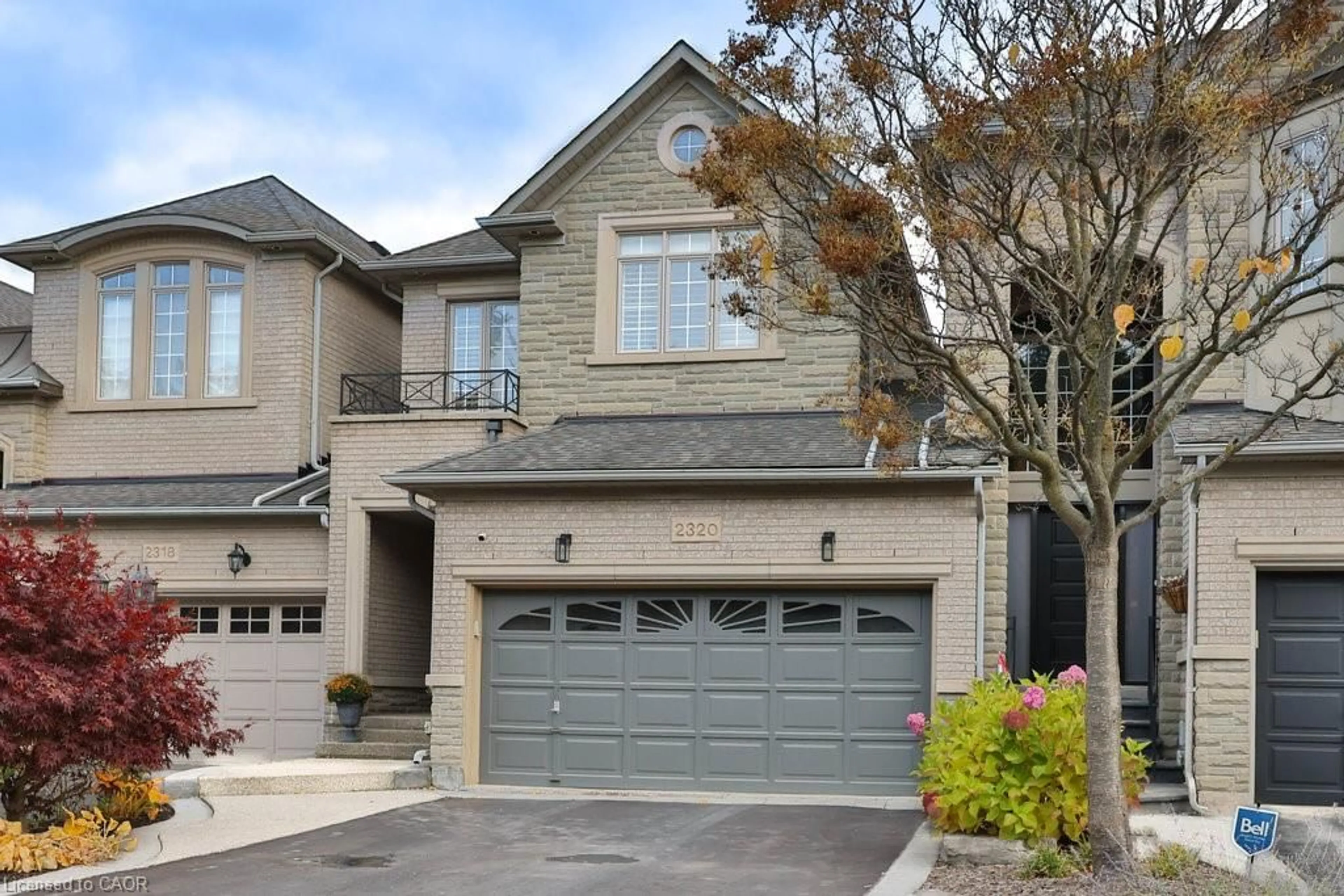 Home with brick exterior material, street for 2320 Woodfield Rd, Oakville Ontario L6H 6Y6
