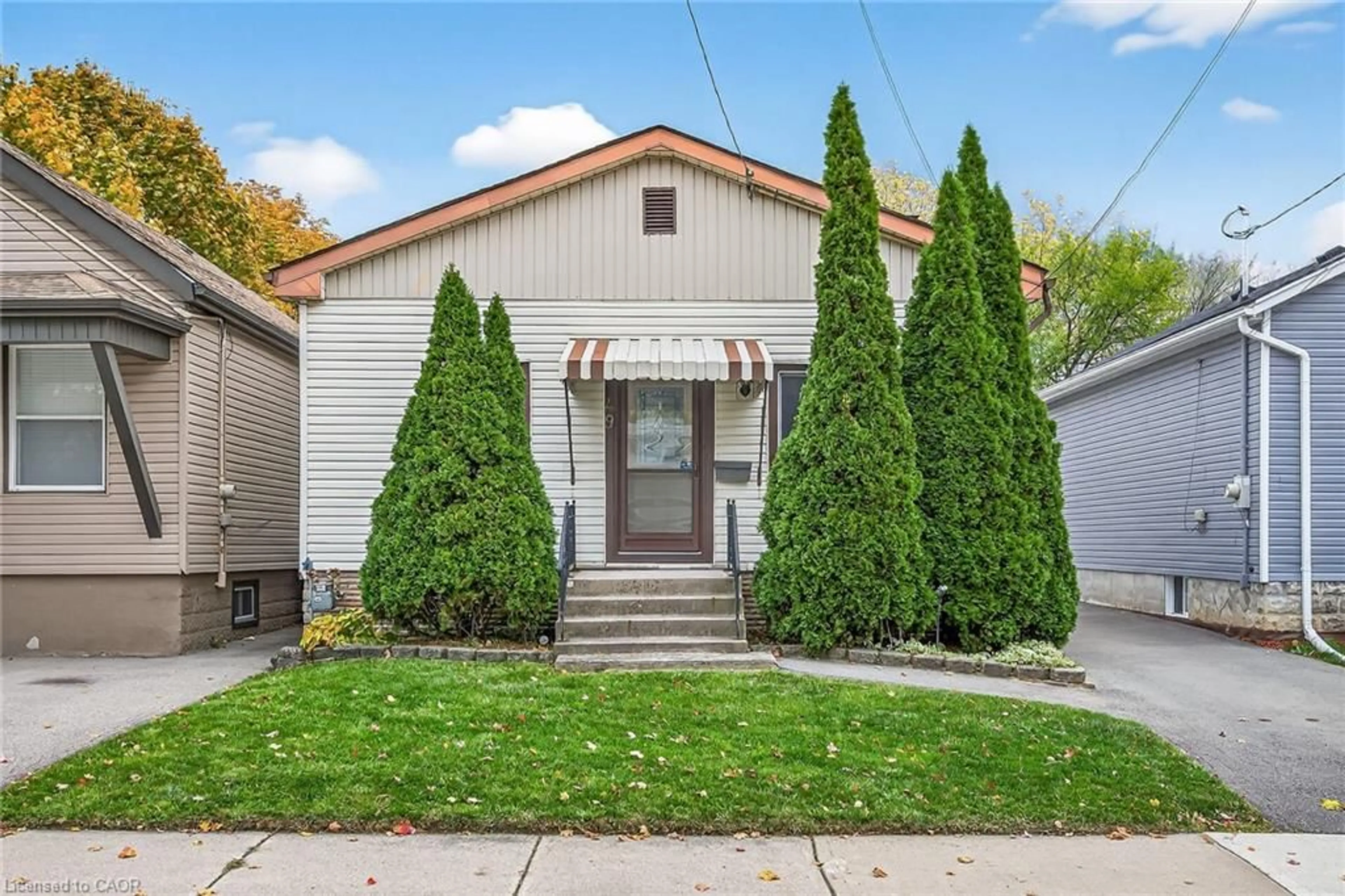 Unknown for 49 East 33rd St, Hamilton Ontario L8V 3S9