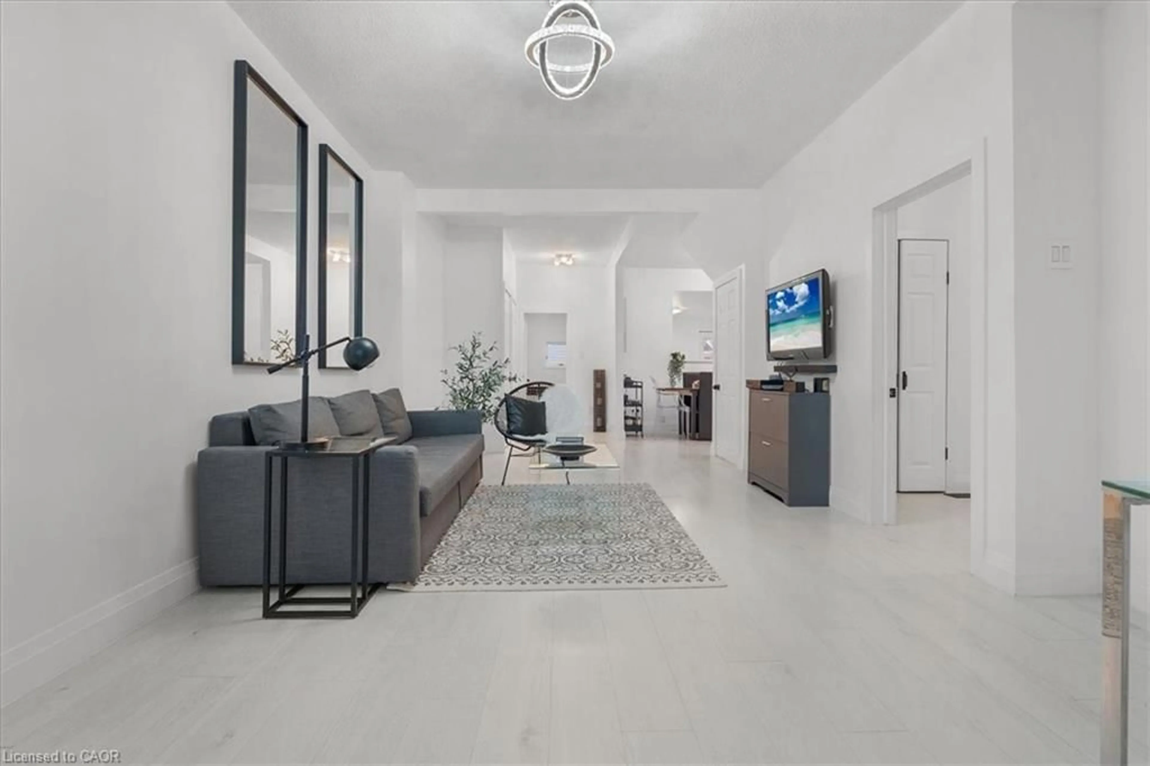 Unknown for 39 Division St, Hamilton Ontario L8H 4Z7