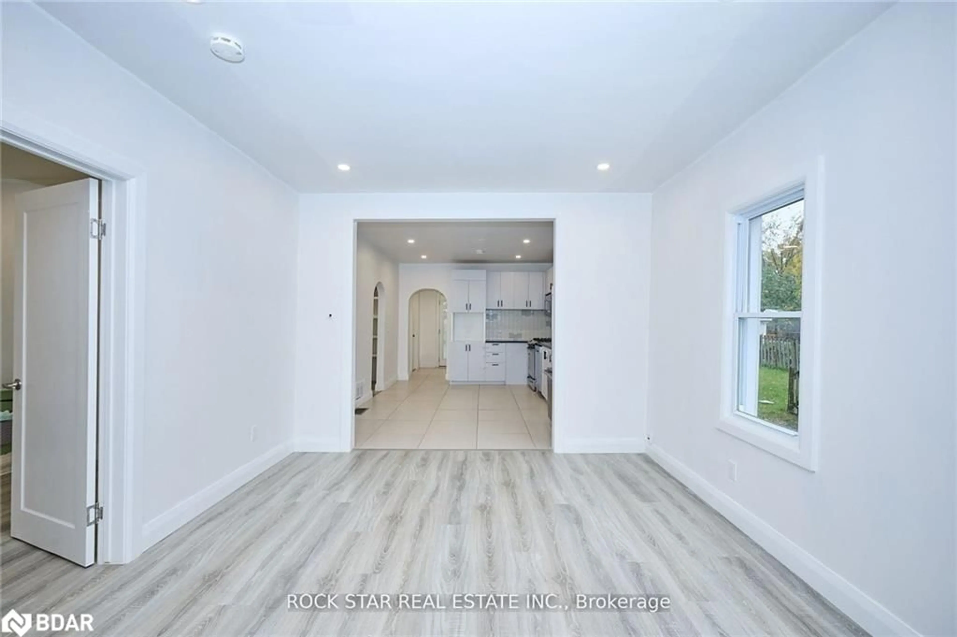 Unknown for 65 Almond St, Welland Ontario L3B 3P6