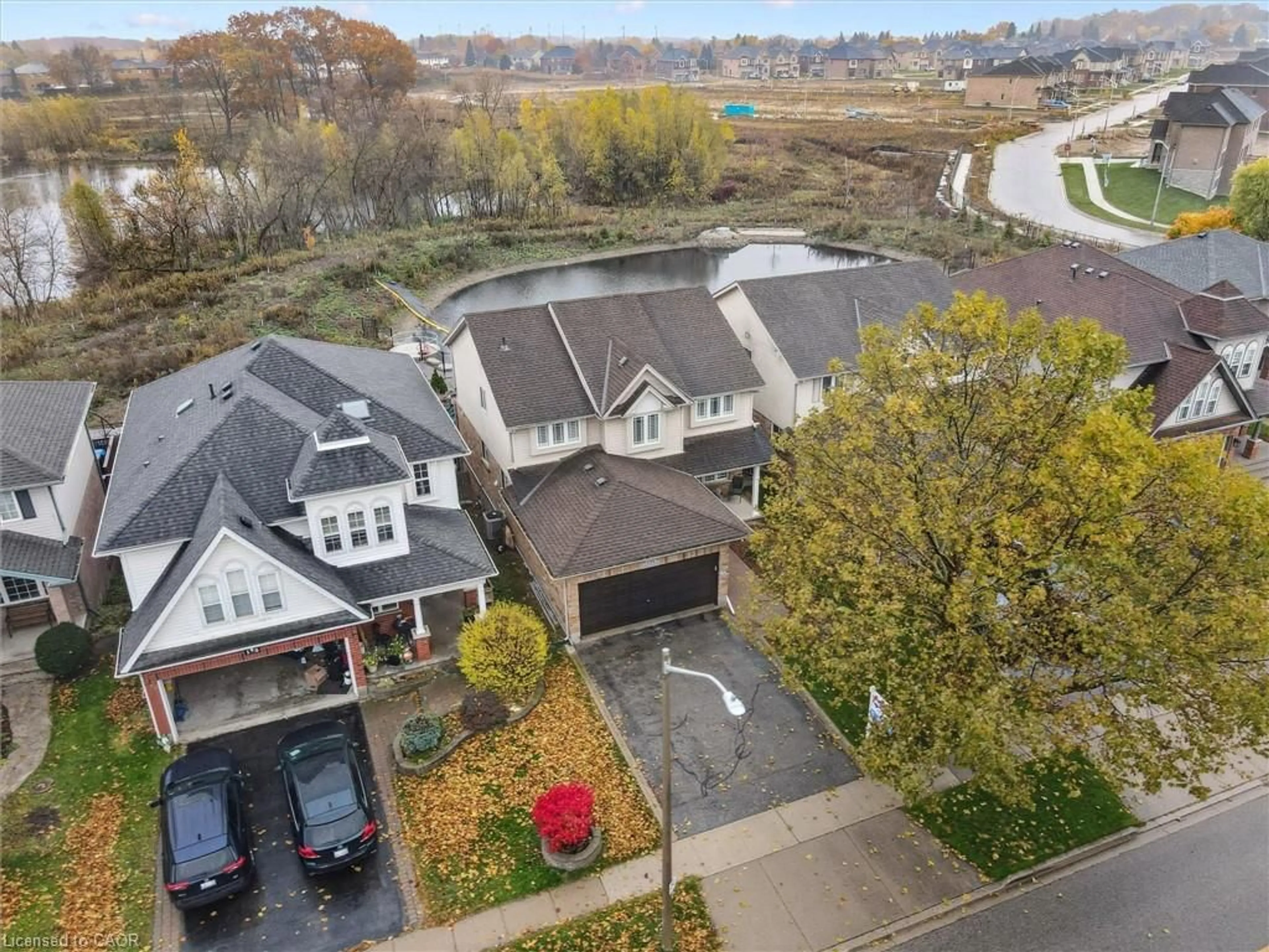 A pic from outside/outdoor area/front of a property/back of a property/a pic from drone, water/lake/river/ocean view for 191 Green Vista Dr, Cambridge Ontario N1T 1Y9