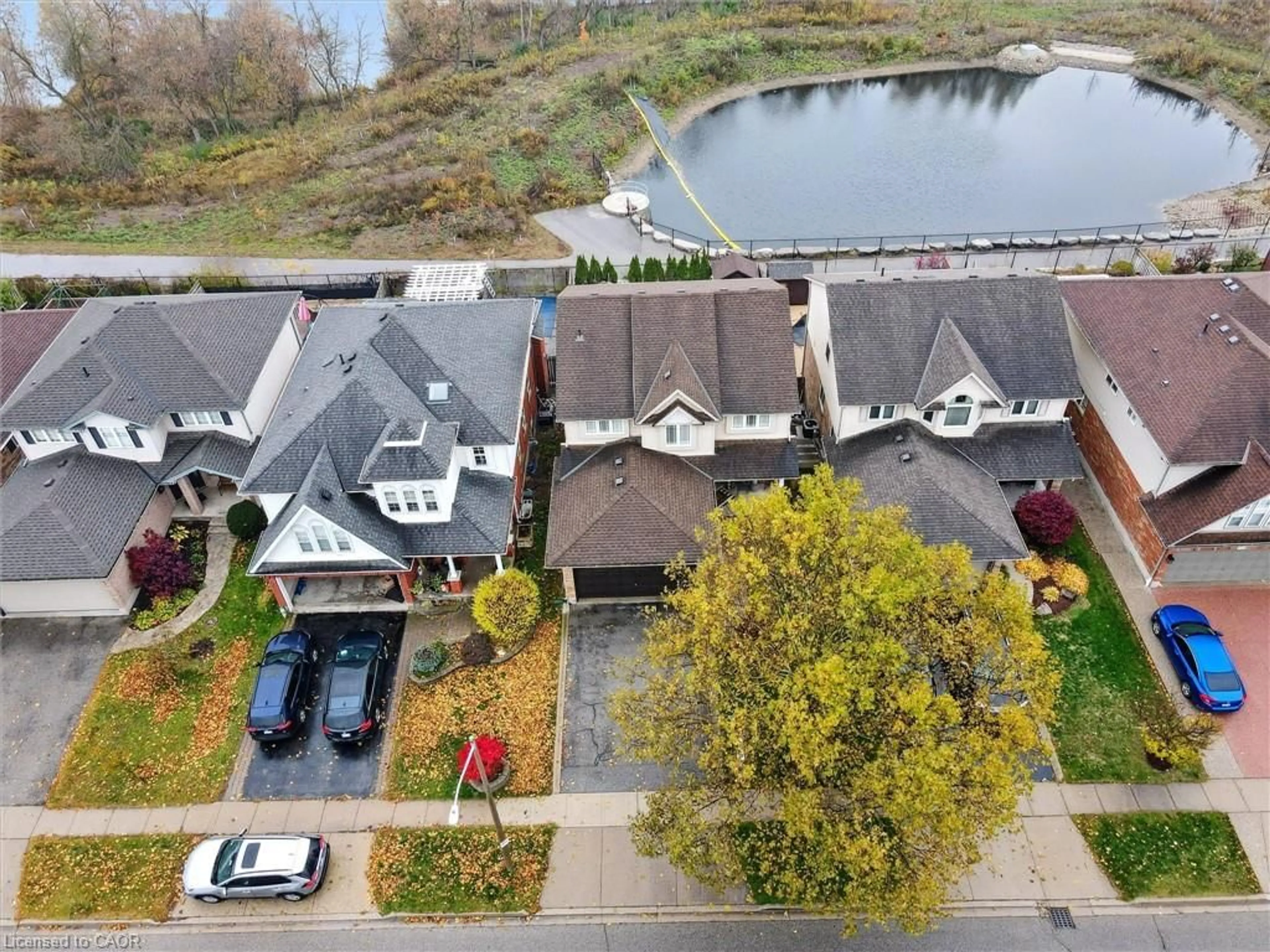 A pic from outside/outdoor area/front of a property/back of a property/a pic from drone, water/lake/river/ocean view for 191 Green Vista Dr, Cambridge Ontario N1T 1Y9
