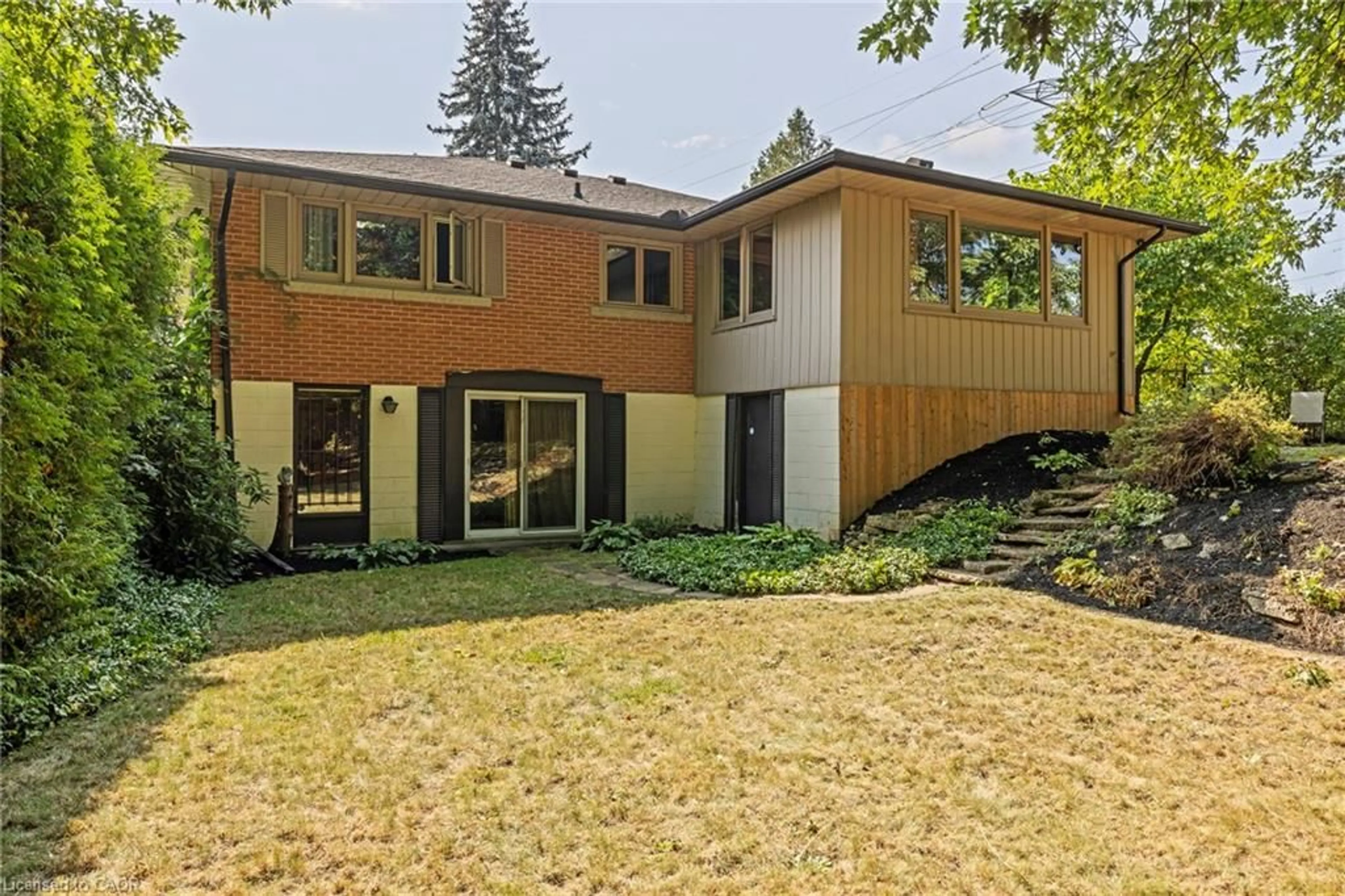 Unknown for 40 Bertram Dr, Dundas Ontario L9H 4T3