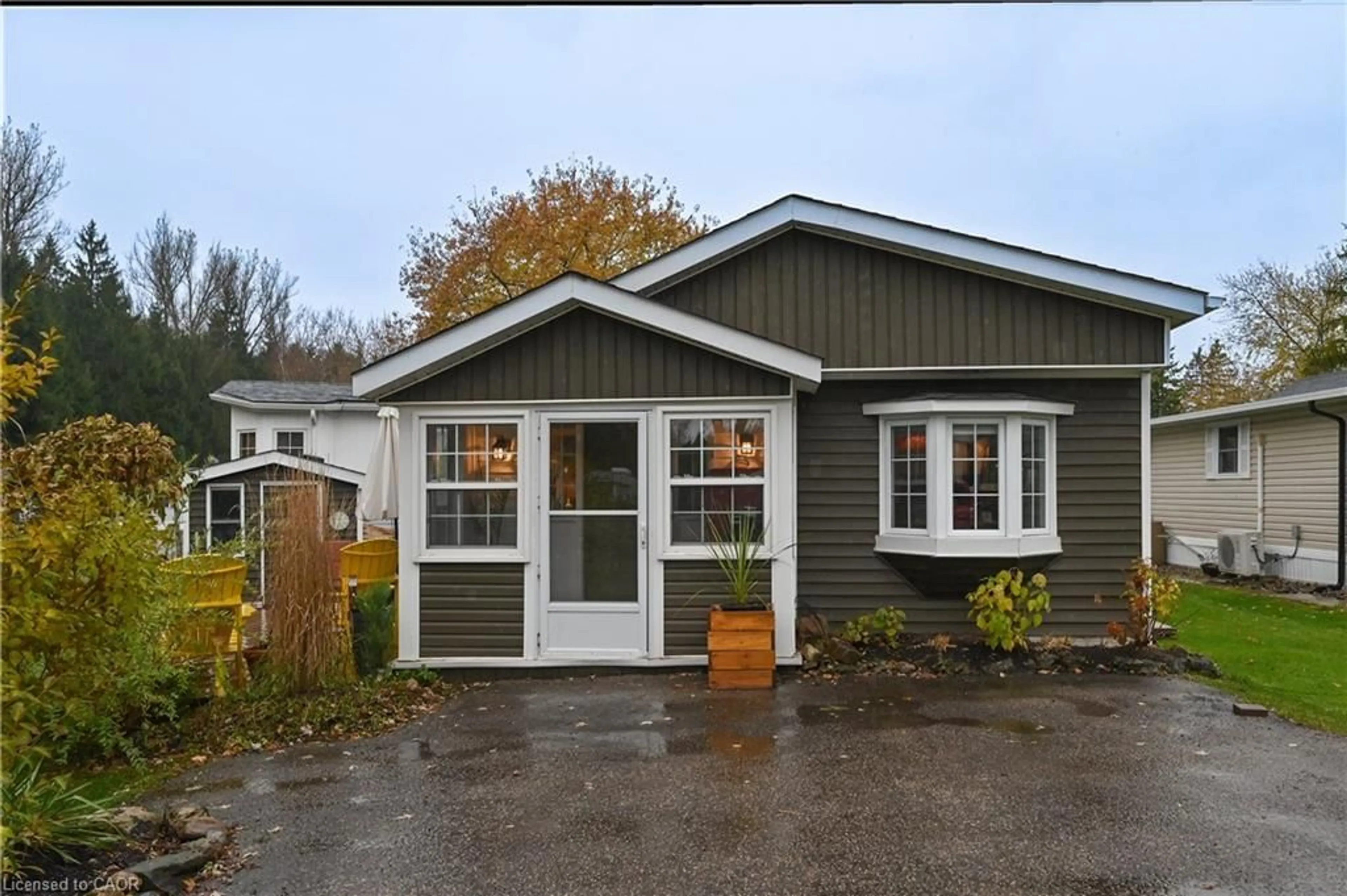 Home with vinyl exterior material, street for 580 Beaver Creek Rd #223, Waterloo Ontario N2J 3Z4