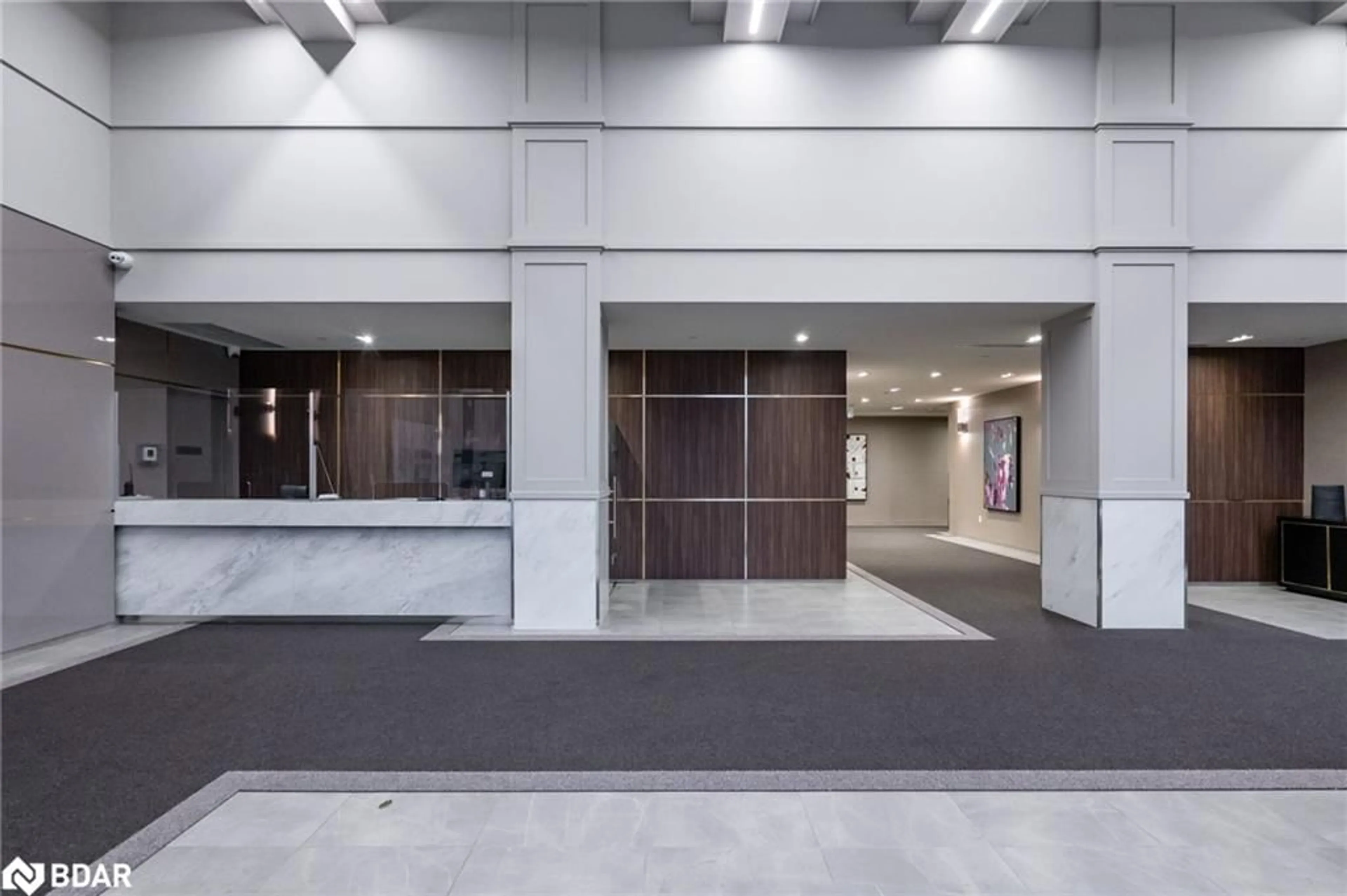 Indoor foyer for 4085 Parkside Village Dr #704, Mississauga Ontario L5M 0K9