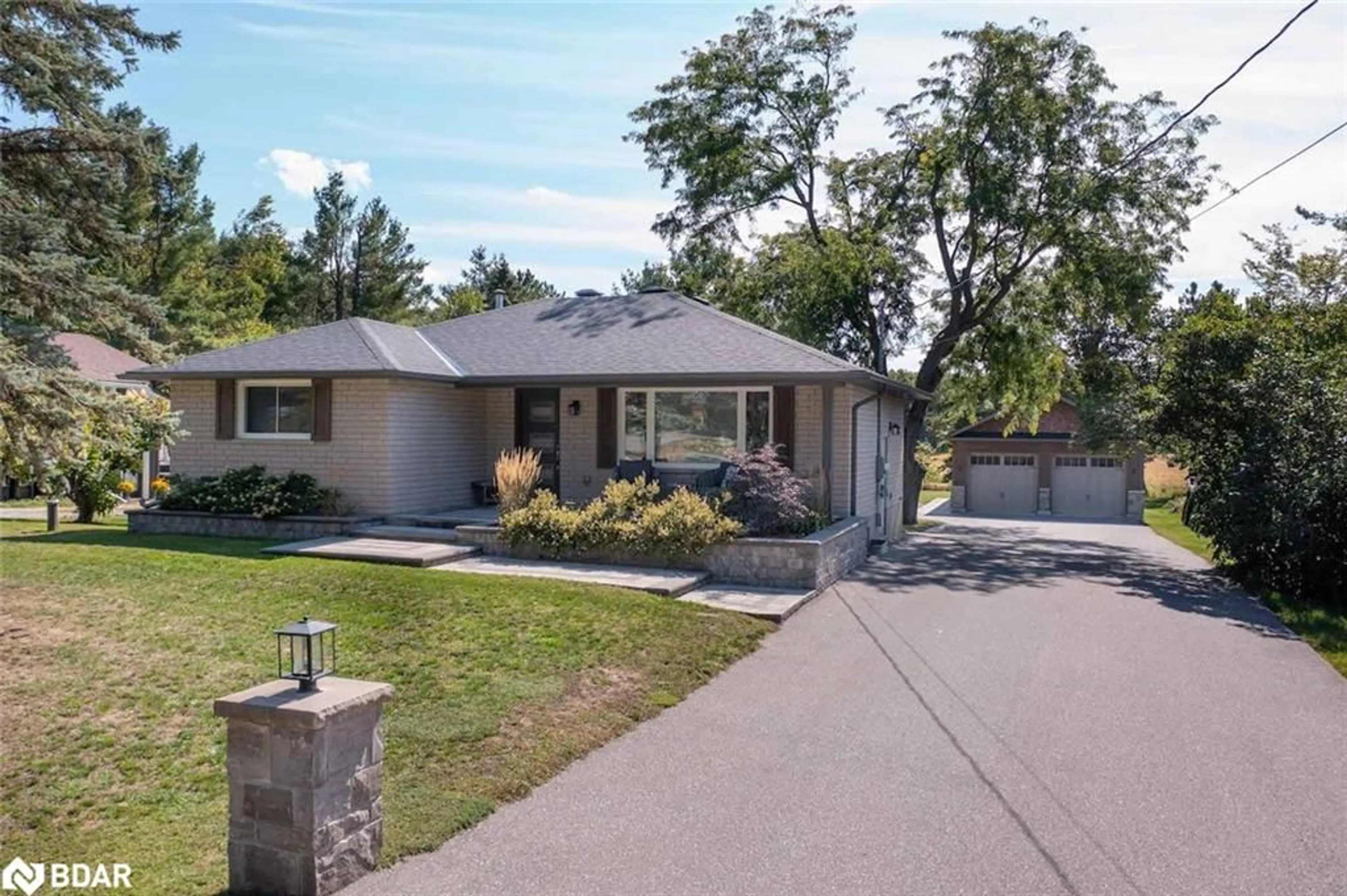 Home with brick exterior material, street for 1193 Sunnidale Rd Rd, Barrie Ontario L9X 0T4