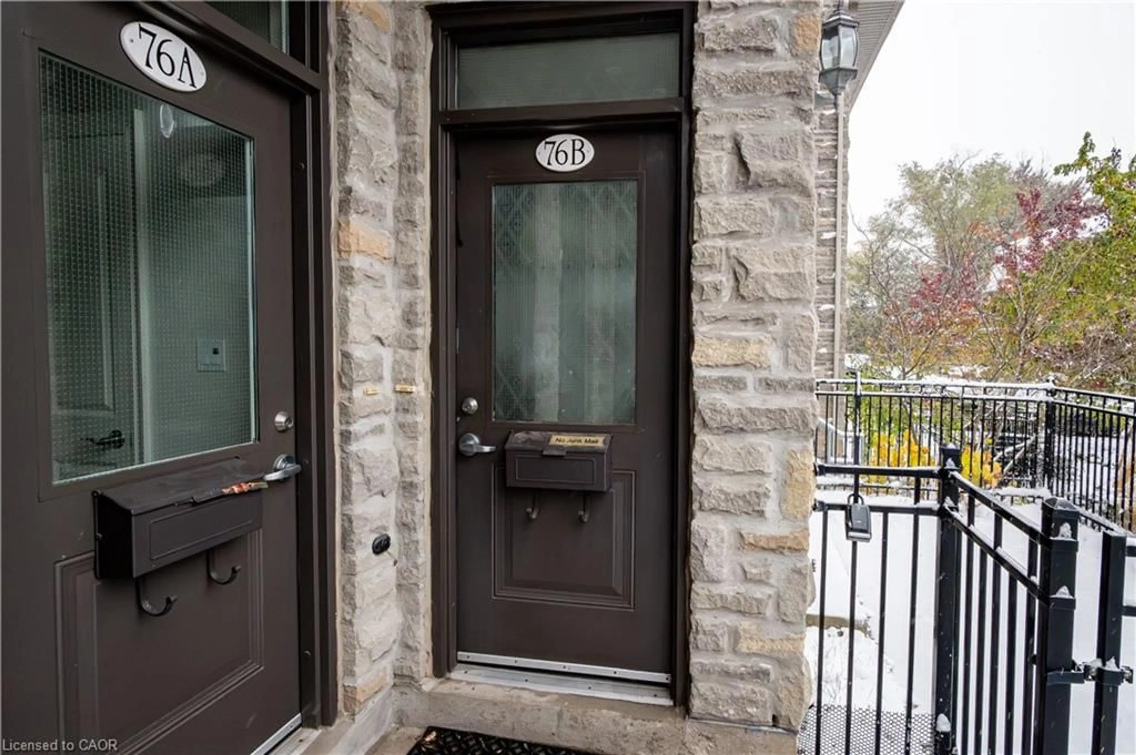 Indoor entryway for 76B Cardigan St, Guelph Ontario N1H 0A4
