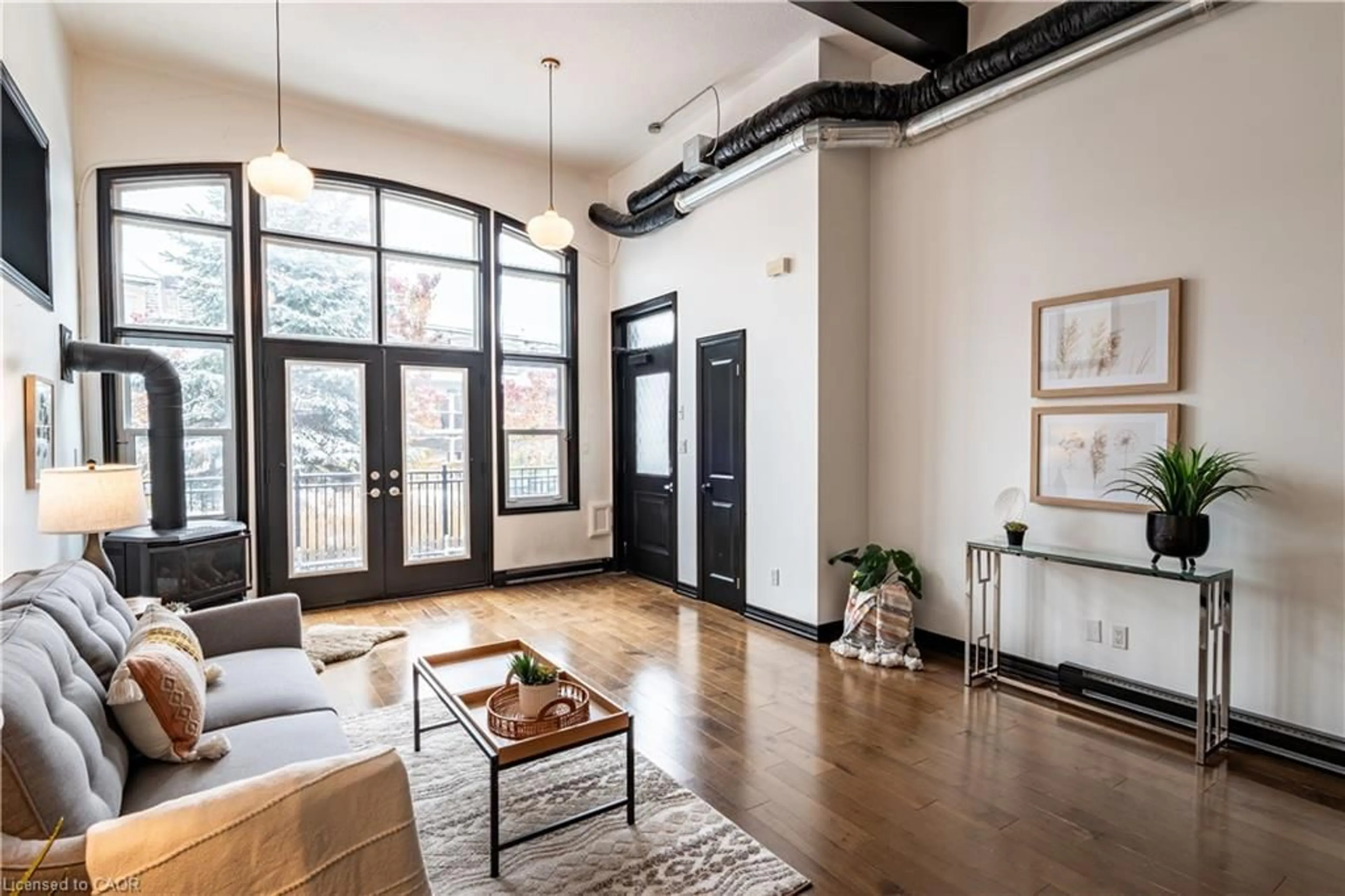 Indoor entryway for 76B Cardigan St, Guelph Ontario N1H 0A4