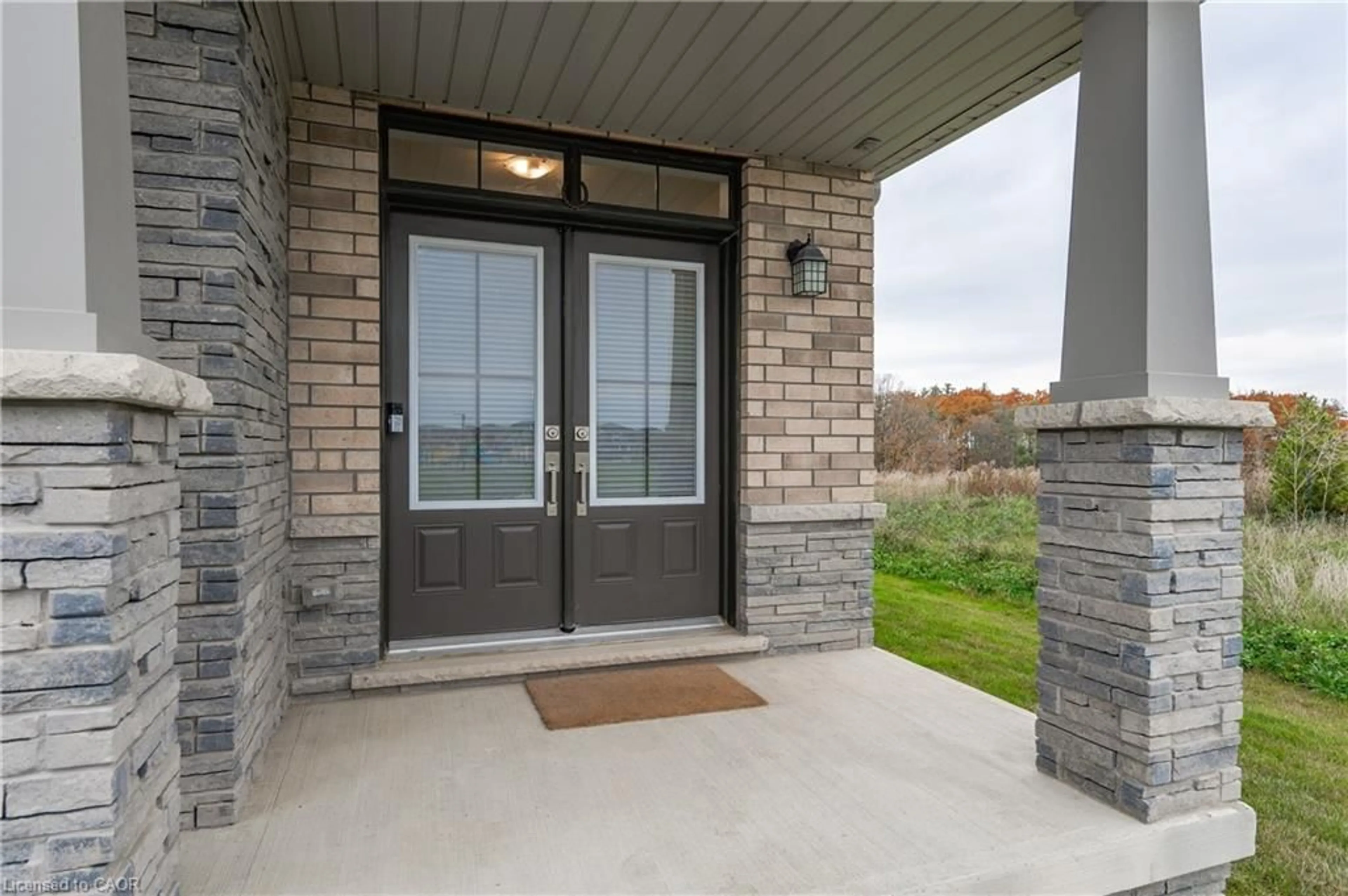 Indoor entryway for 116 Whithorn Cres, Caledonia Ontario N3W 0G4