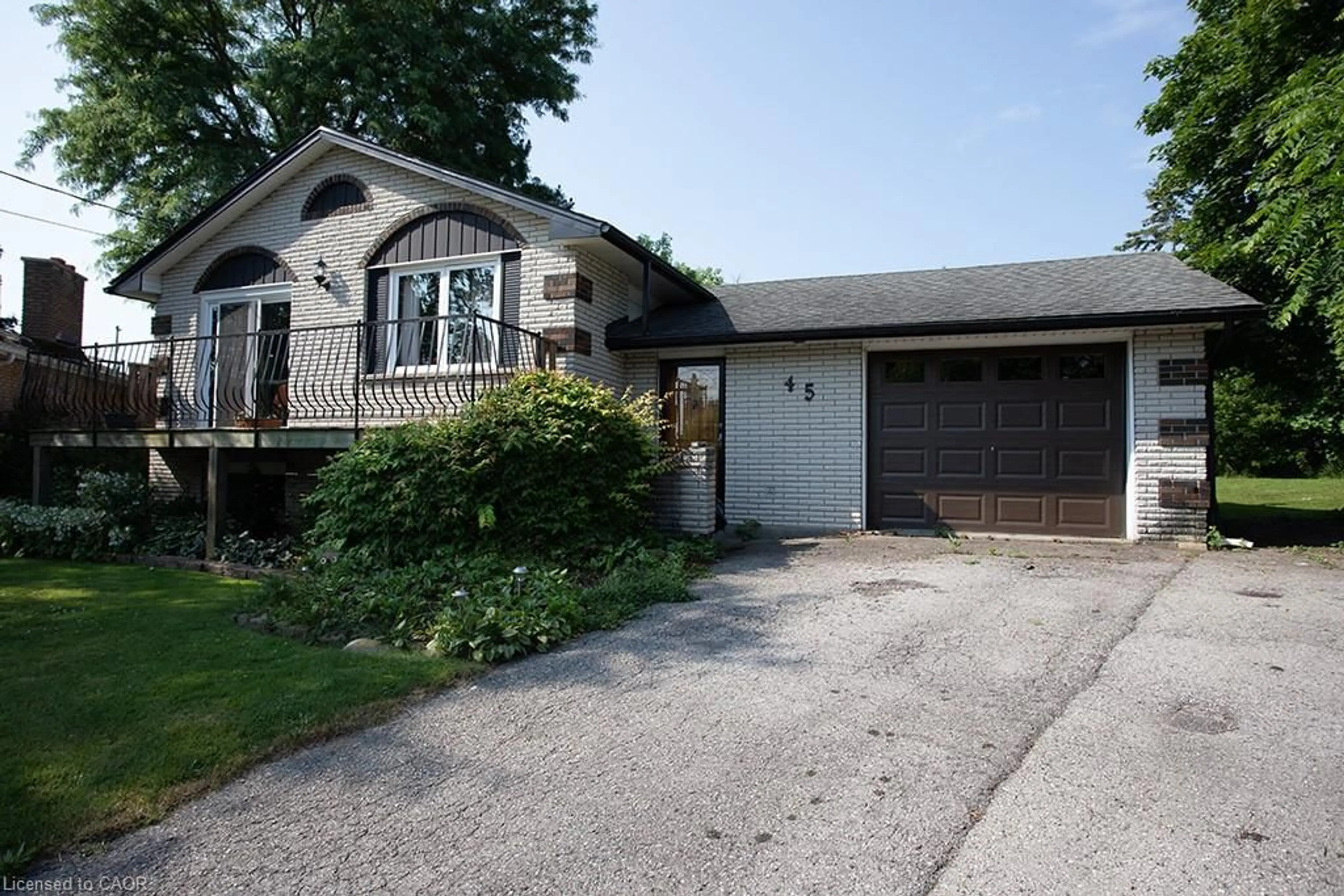 Unknown for 45 Laird St, Caledonia Ontario N3W 1G3