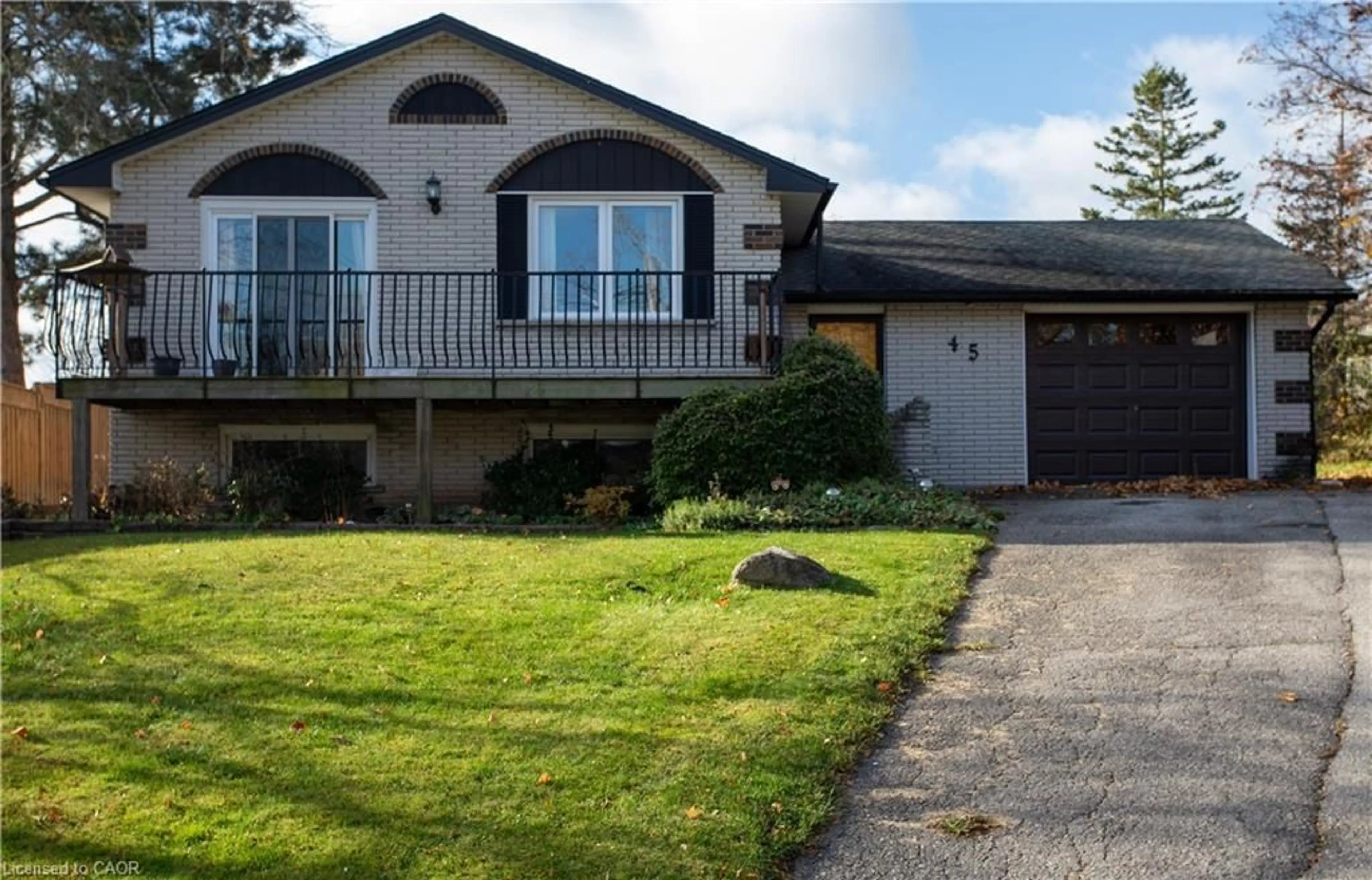 Home with vinyl exterior material, street for 45 Laird St, Caledonia Ontario N3W 1G3