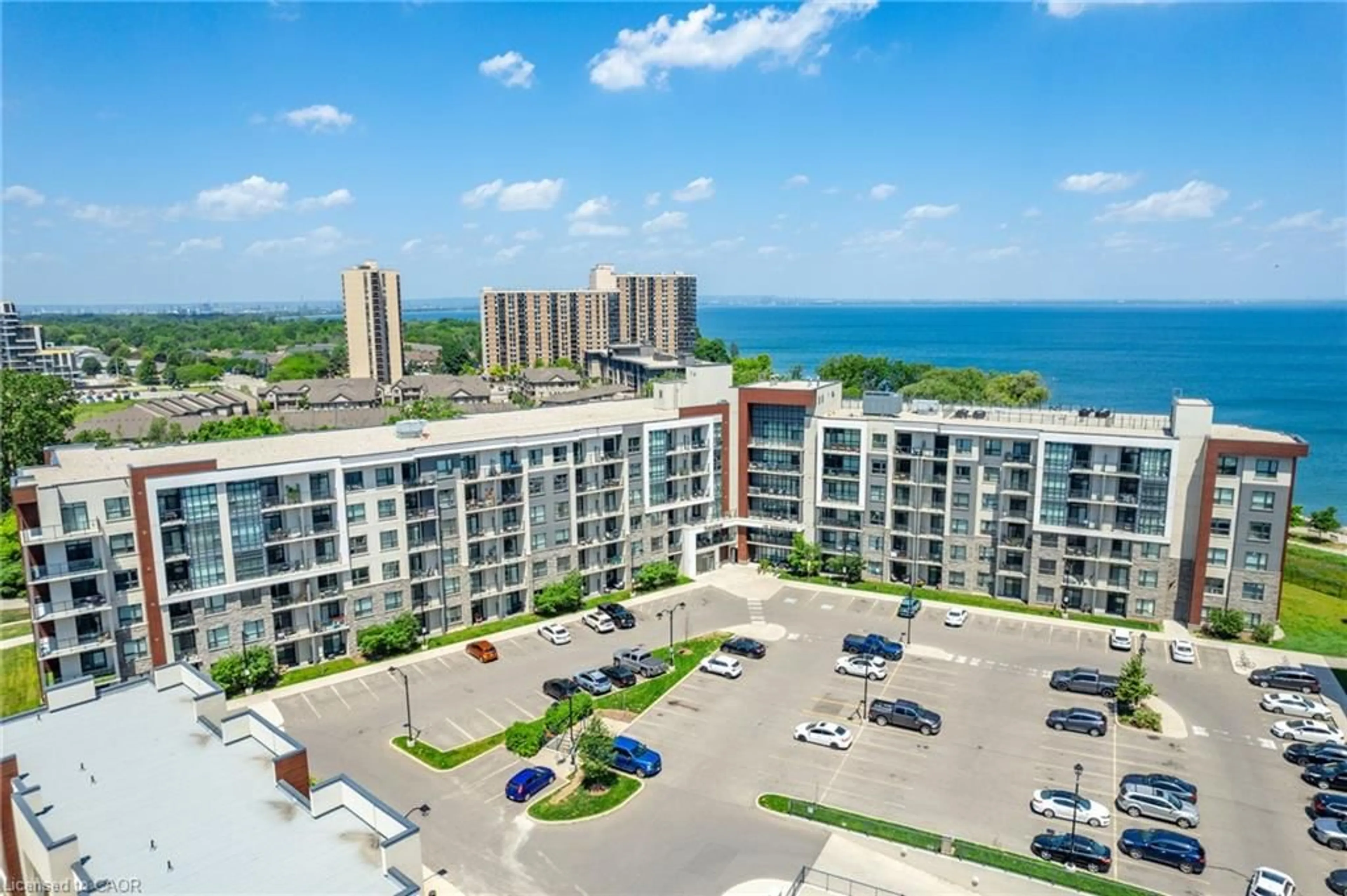 A pic from outside/outdoor area/front of a property/back of a property/a pic from drone, water/lake/river/ocean view for 125 Shoreview Pl #422, Stoney Creek Ontario L8E 0K3