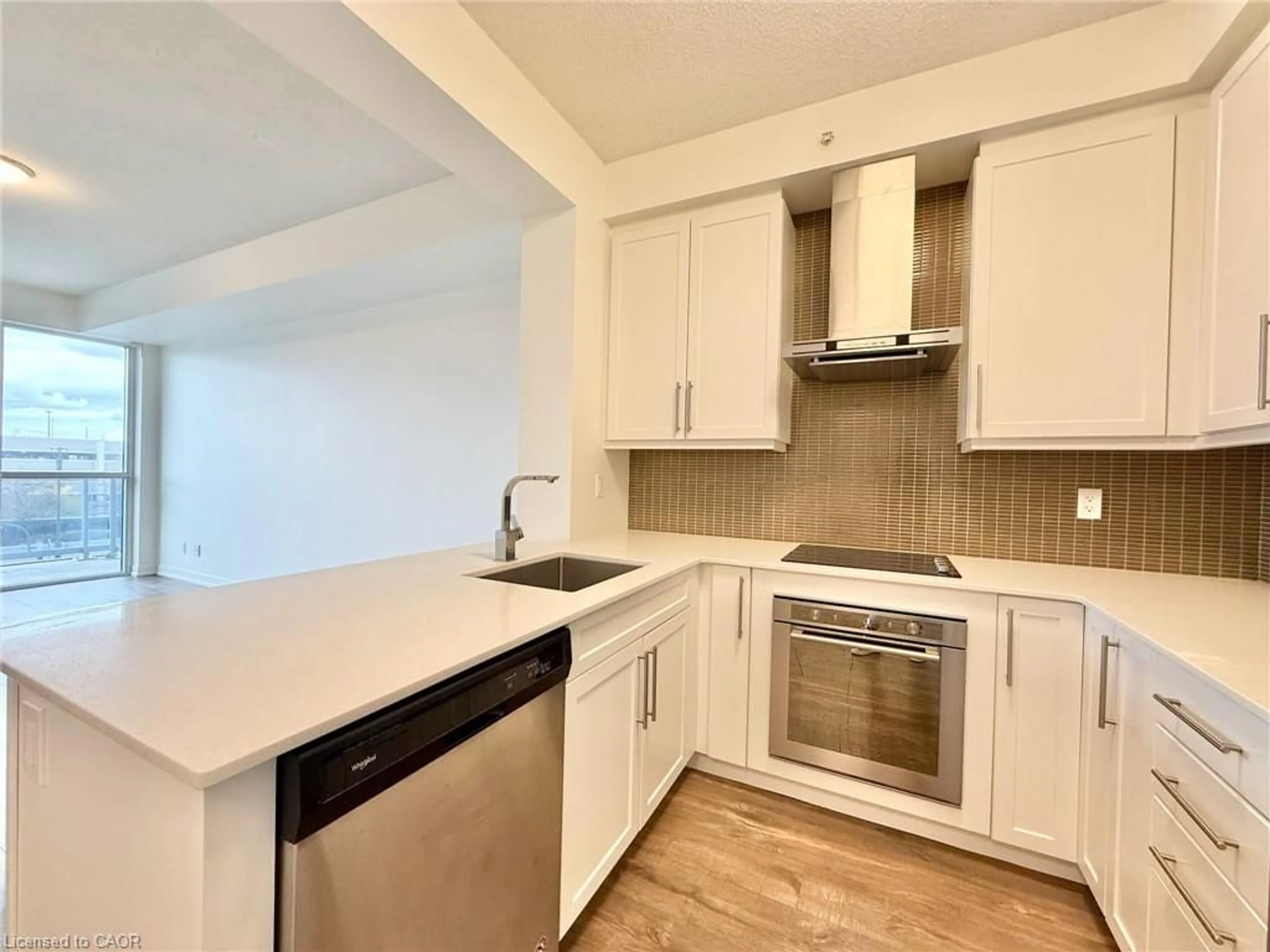 Unknown for 2081 Fairview St #506, Burlington Ontario L7R 0E4