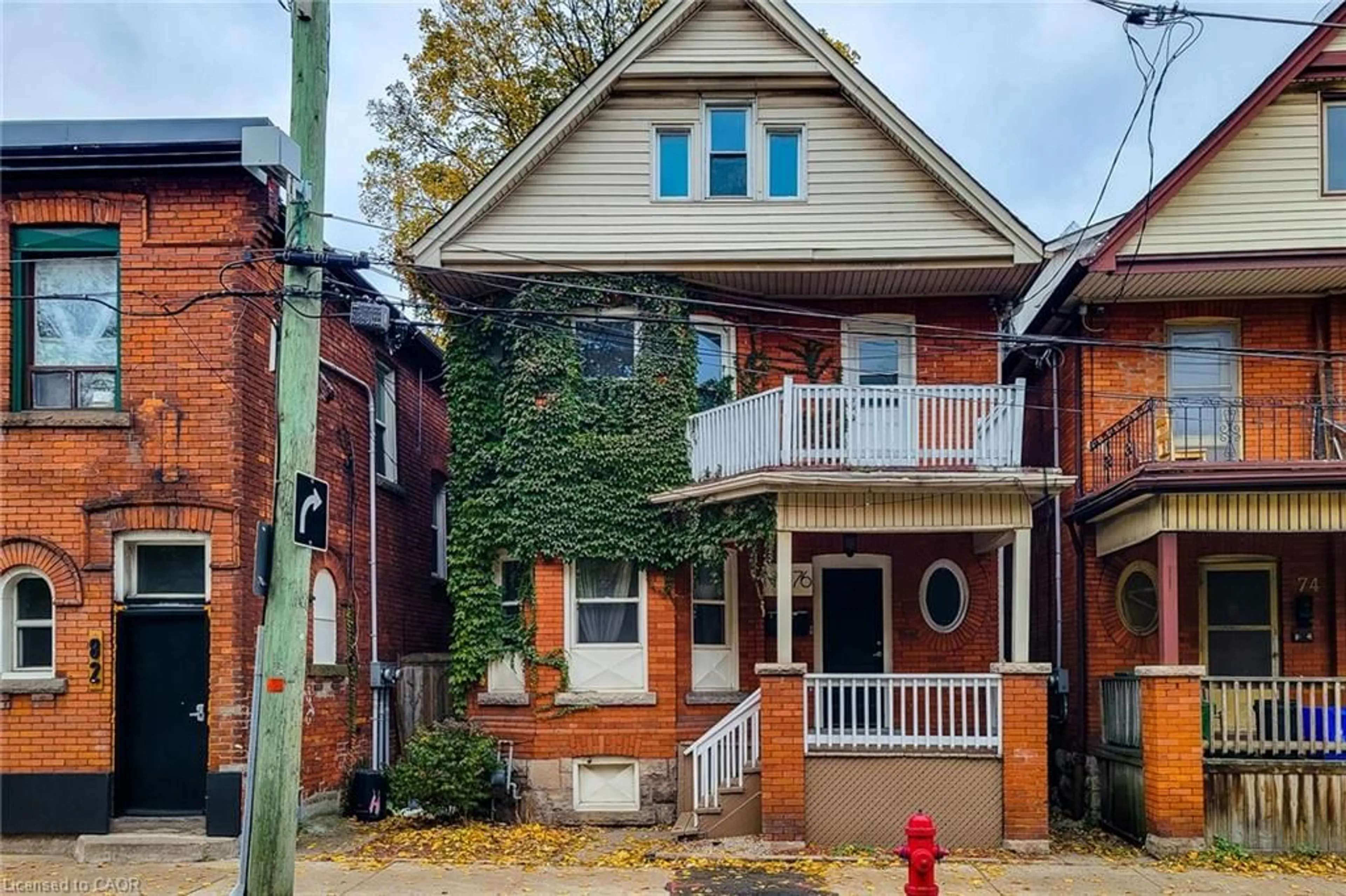 Home with brick exterior material, street for 76 Wellington St, Hamilton Ontario L8N 2R1